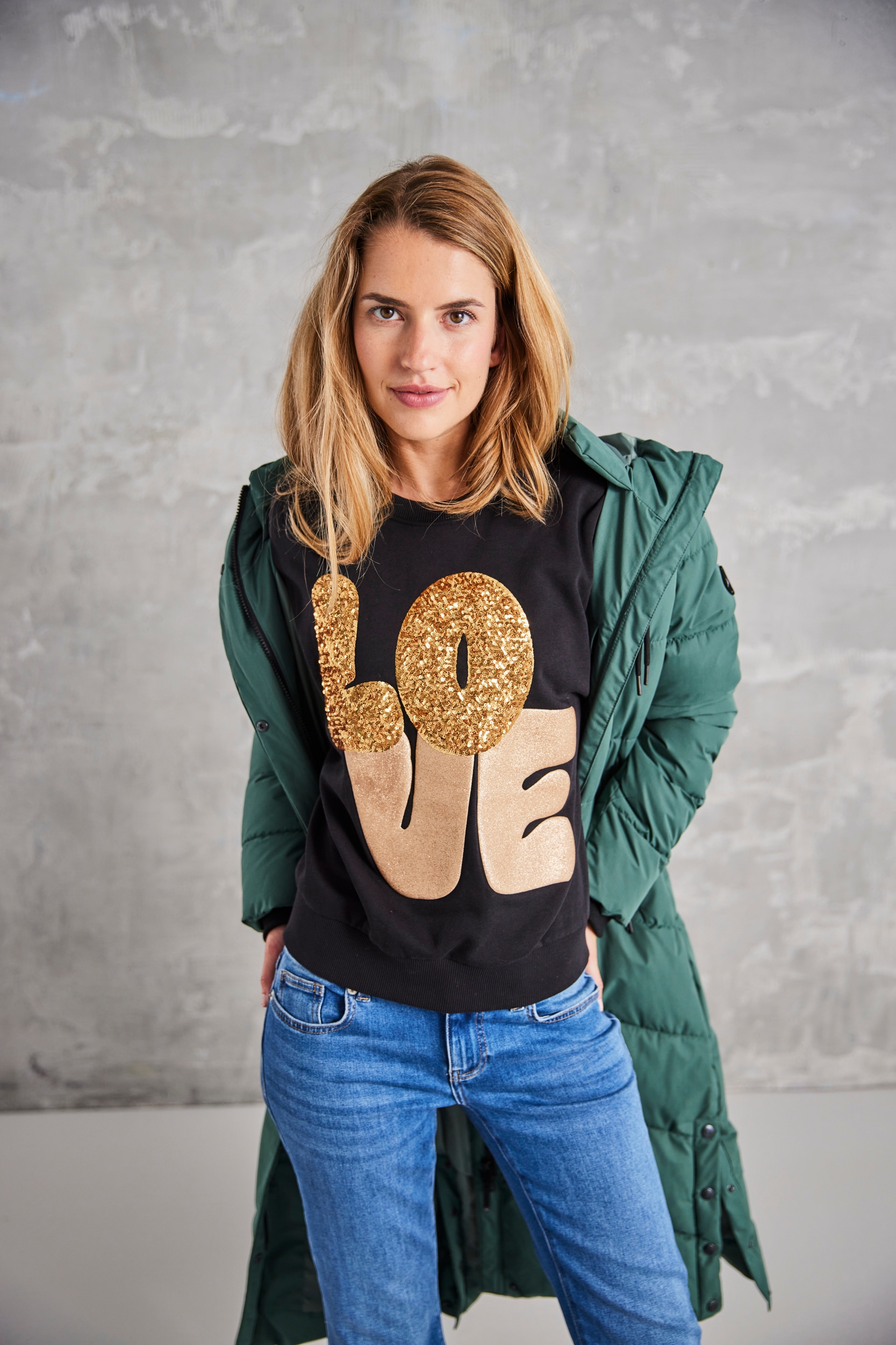 ONLY Sweatshirt »ONLLALLY L/S LOVE O-NECK CS SWT«

