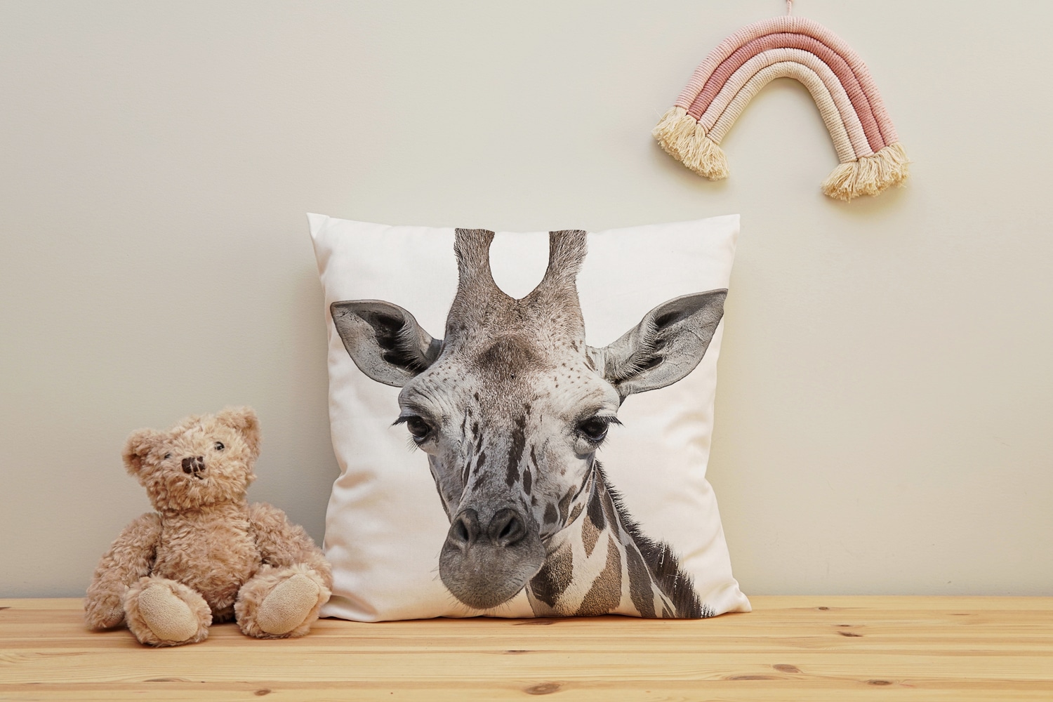 queence Dekokissen »Giraffe«, Kissenhülle mit HD Premium Druck, geruchsneutral, 40x40cm