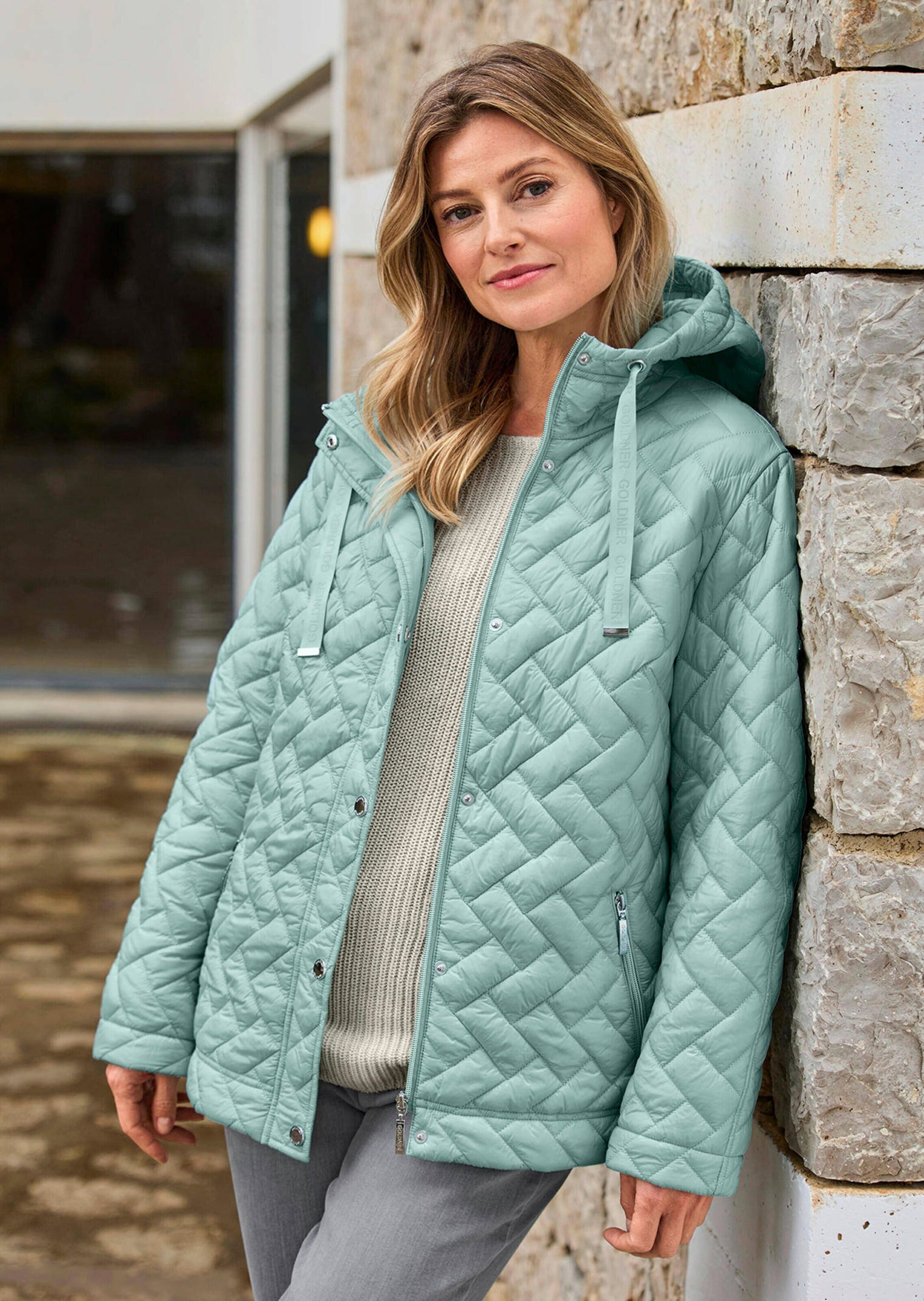 GOLDNER Kurzjacke »Leichte Steppjacke mit Kapuze«