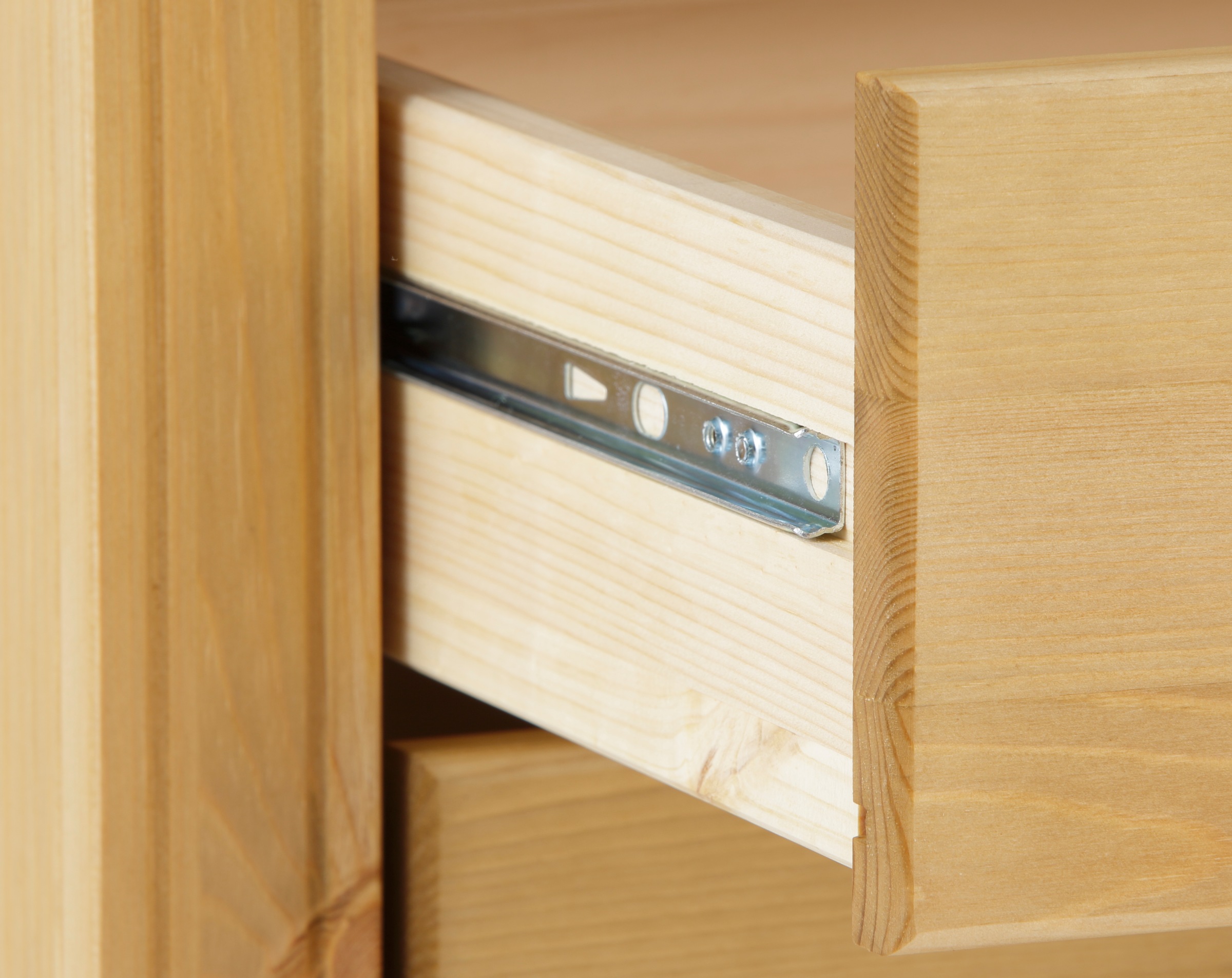 Home affaire Nachtkommode »Tessin«, aus massiver FSC®-zertifizierter Kiefer, mit 3 Schubladen