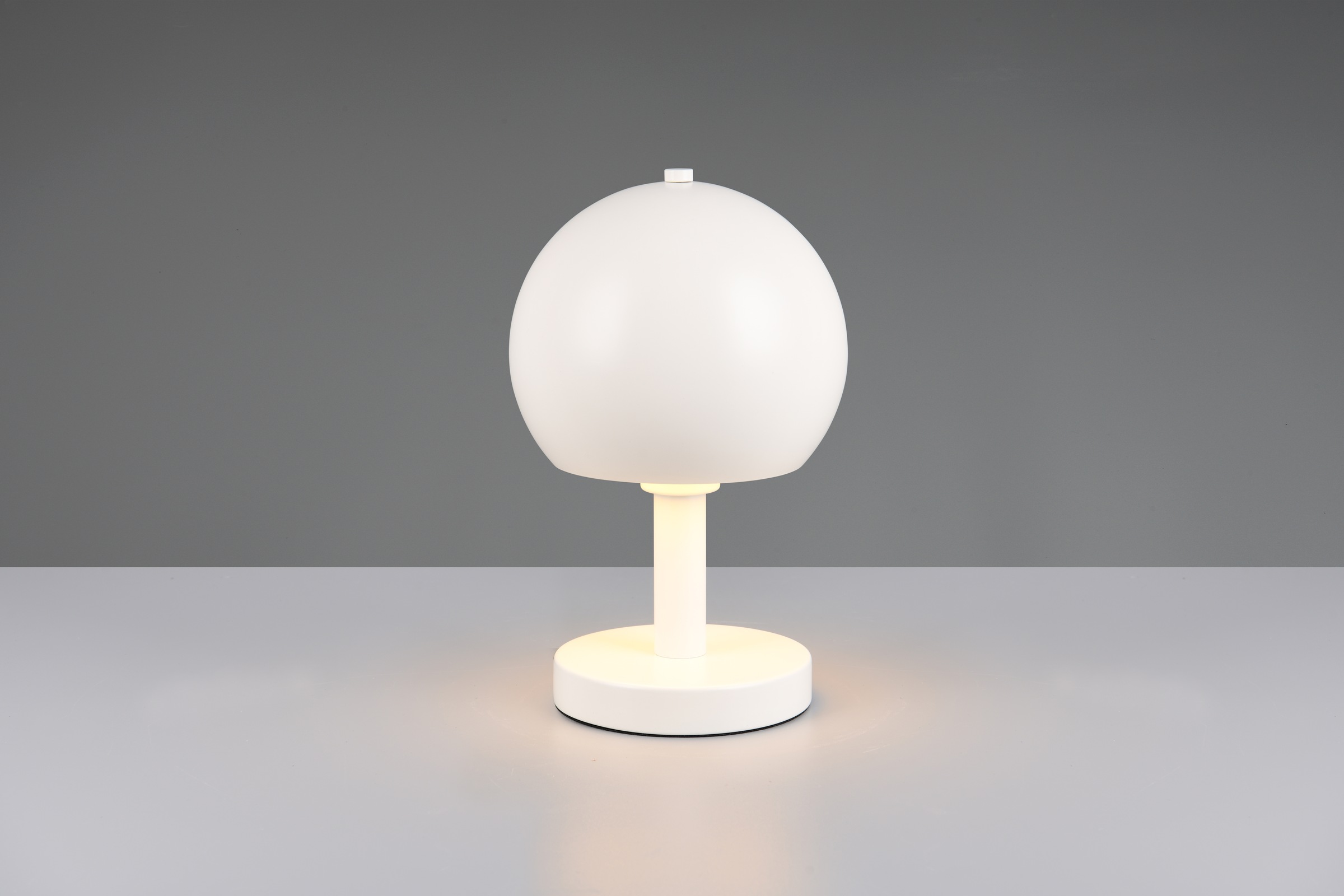 my home Schreibtischlampe »Christelle, Deko Tischleuchte mit Metallschirm Ø 18cm Höhe 29cm« E27 1 Stk. warmweiß - kaltweiß exkl 1x E27 max 10W, indirektes Licht, Lichtaustritt nur nach unten