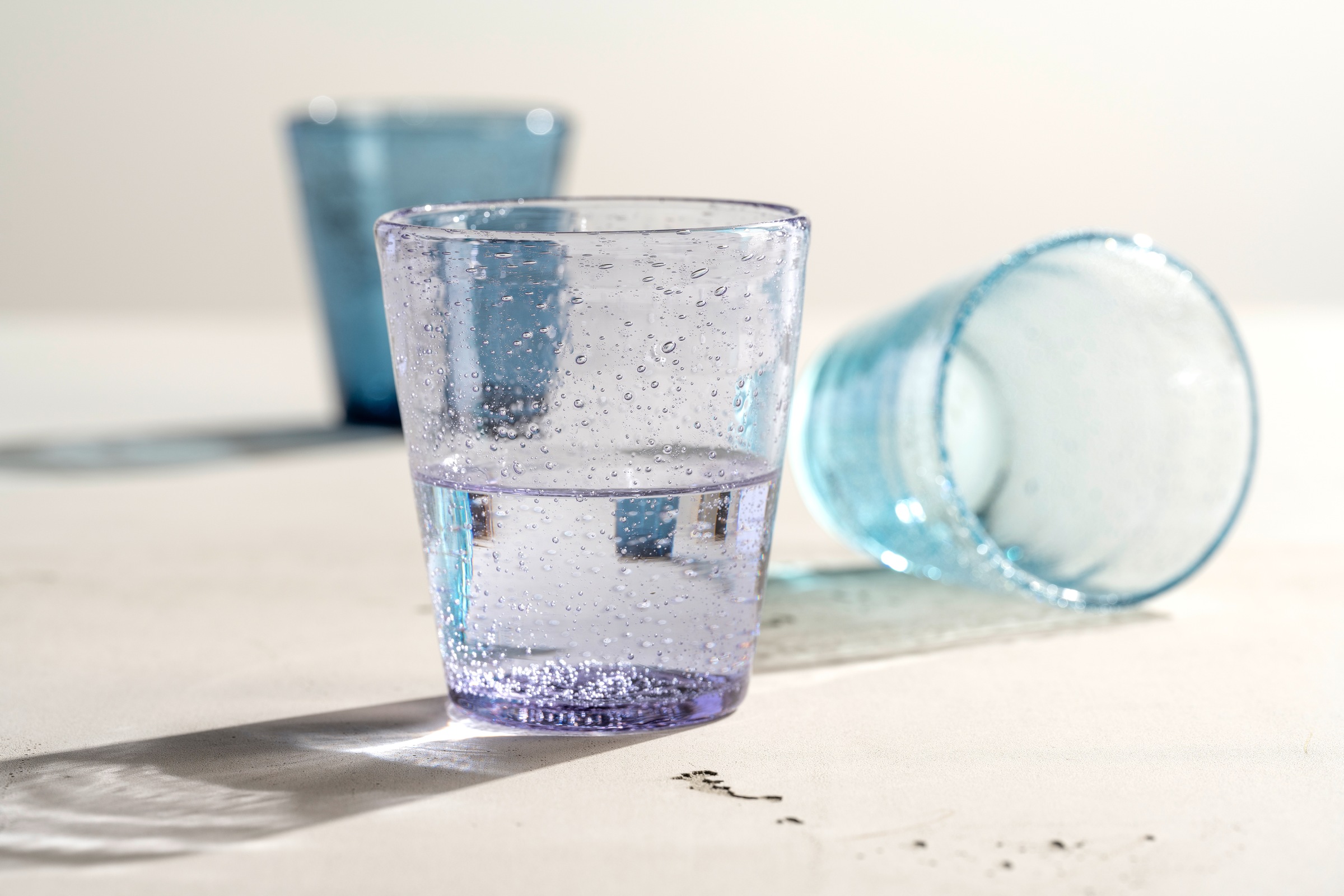 LEONARDO Gläser-Set »Trinkglas BURANO, 330 ml, 4er-Set« aus mundgeblasenem Schaumglas