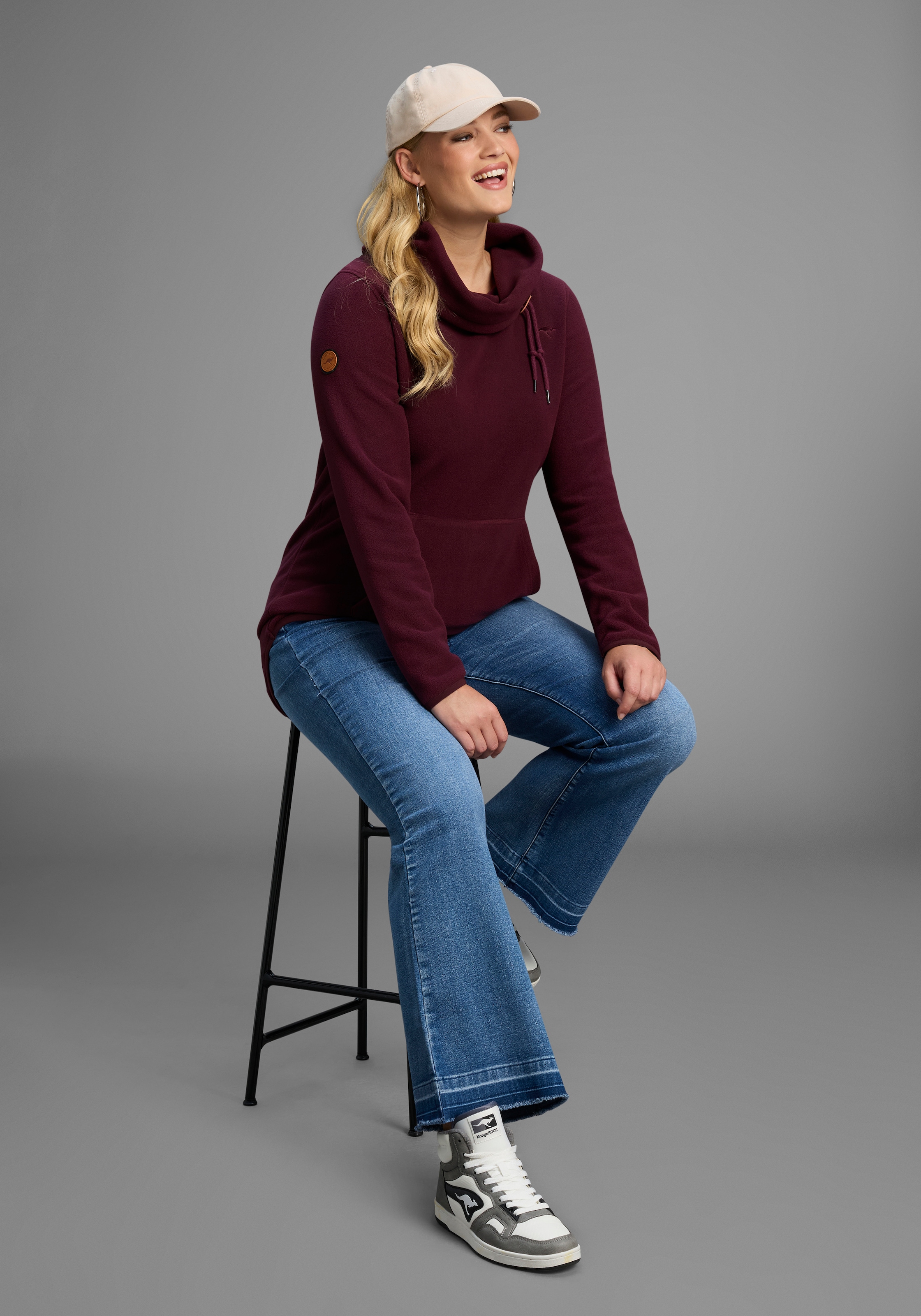 KangaROOS Fleecepullover, hochschließender Kragen mit regulierbarer Weite, große Größen