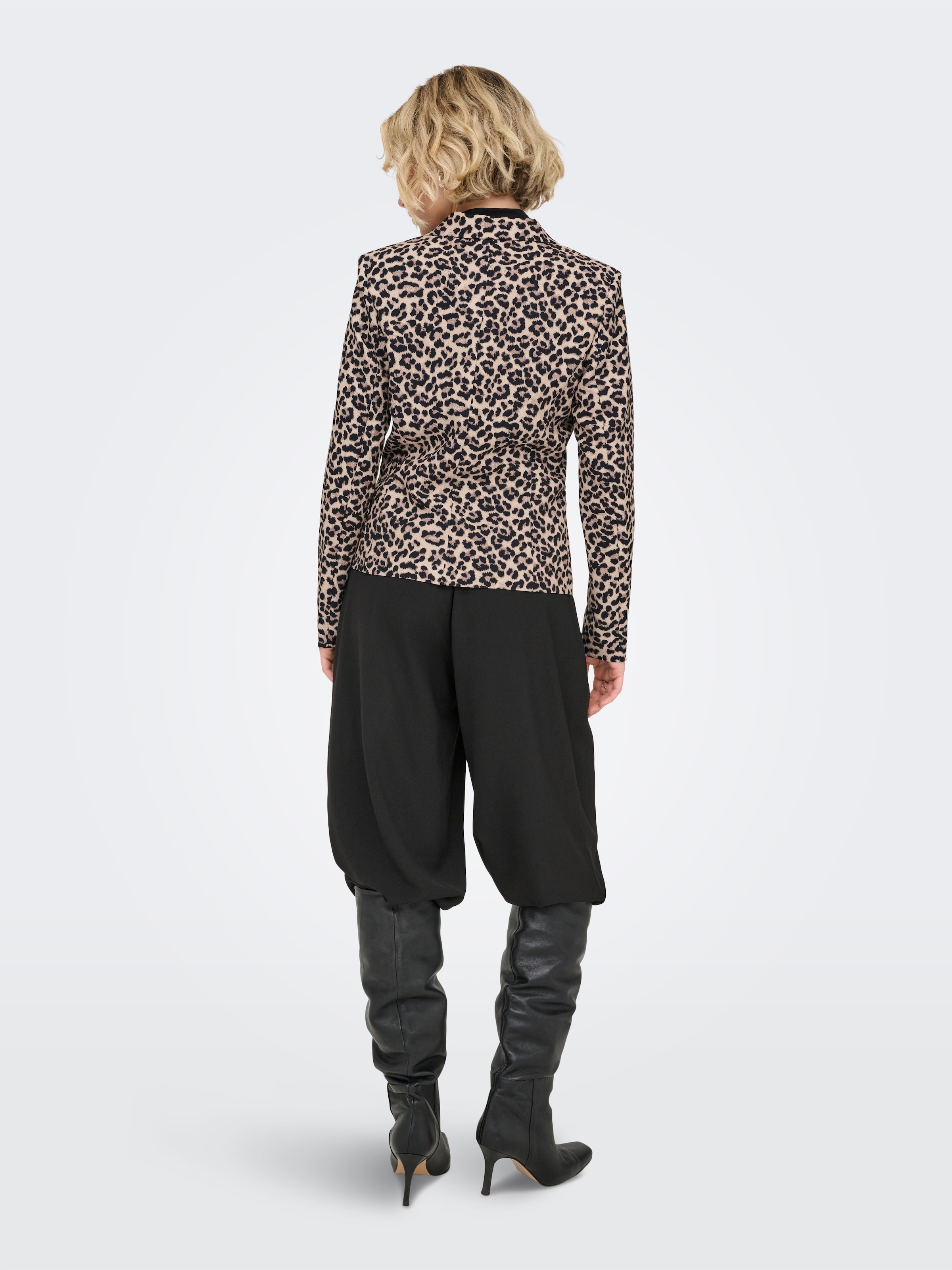 ONLY Kurzblazer »ONLELISIA LIFE L/S AOP BLAZER TLR« Materialmix, regular fit