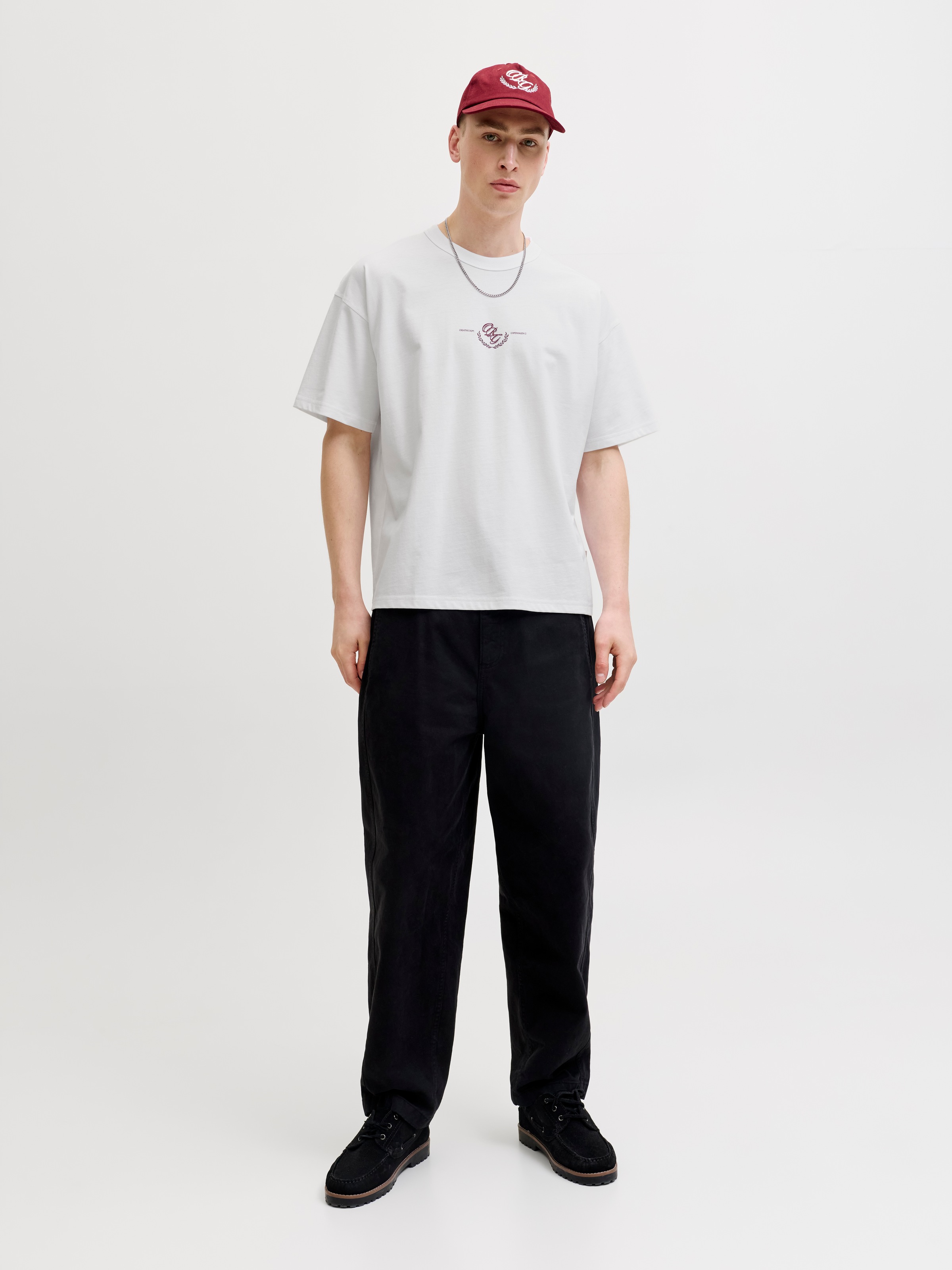 Jack & Jones Rundhalsshirt »JORSANREMO TYPO TEE SS CREW NECK LN« Baumwollmischung, locker geschnitten