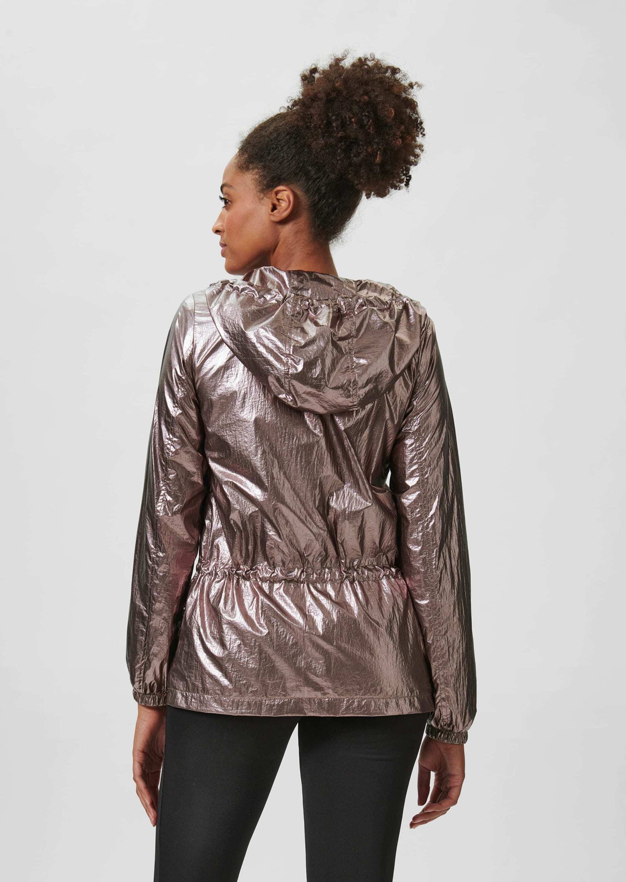 MADELEINE Outdoorjacke »Jacke Kapuzenjacke im Metallic-Look«