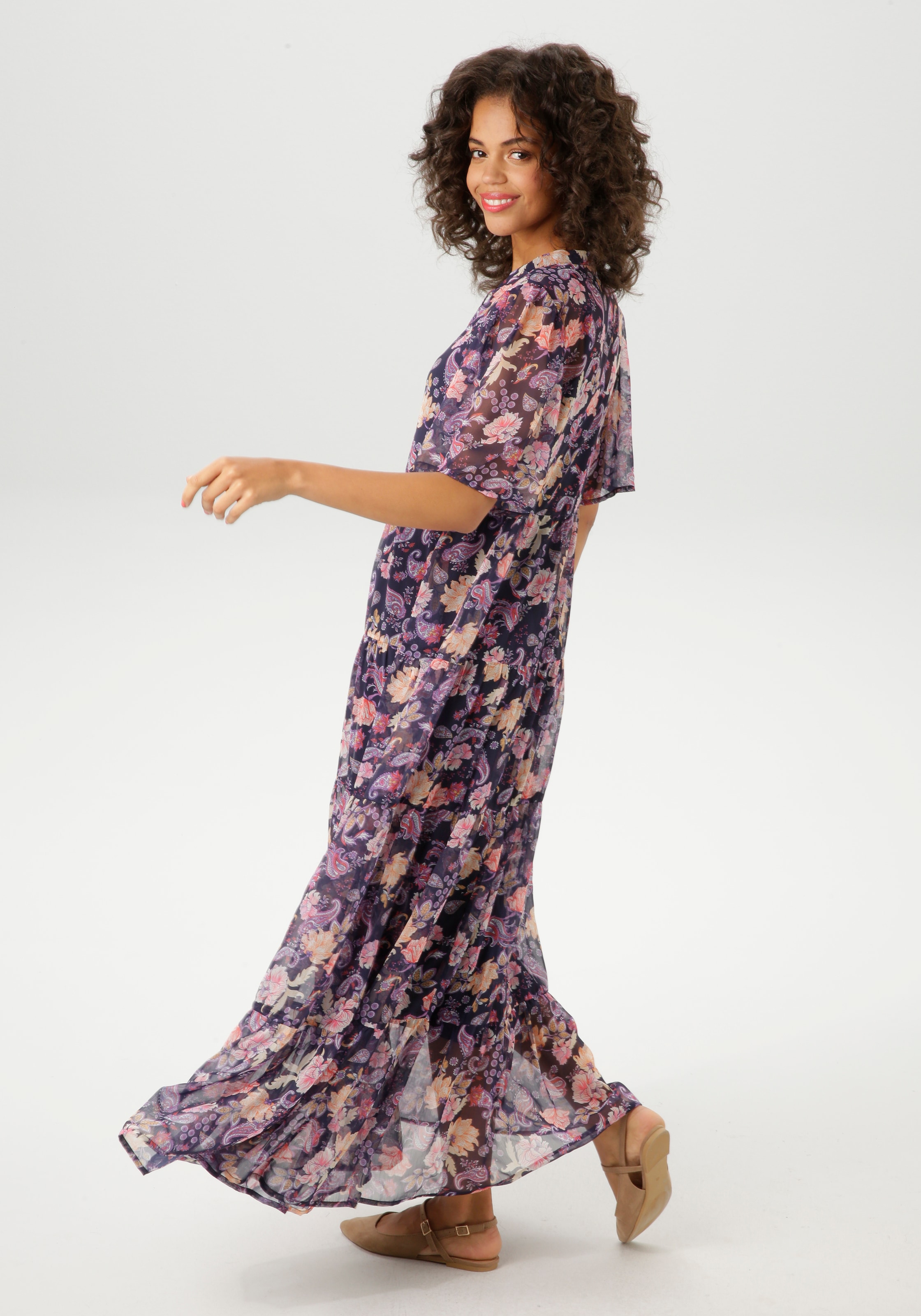 Aniston CASUAL Sommerkleid, mit fantasievollem Blumen- und Paisley-Druck - NEUE KOLLEKTION