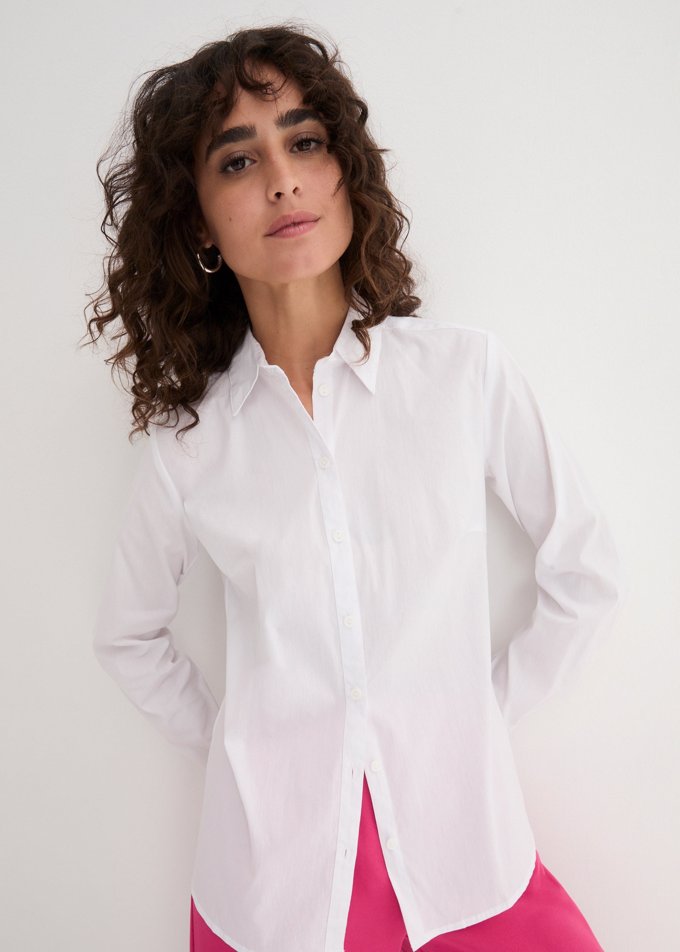 bonprix Langarmbluse figurbetonte Passform, für klassischen Look, aus Baumwollmischung