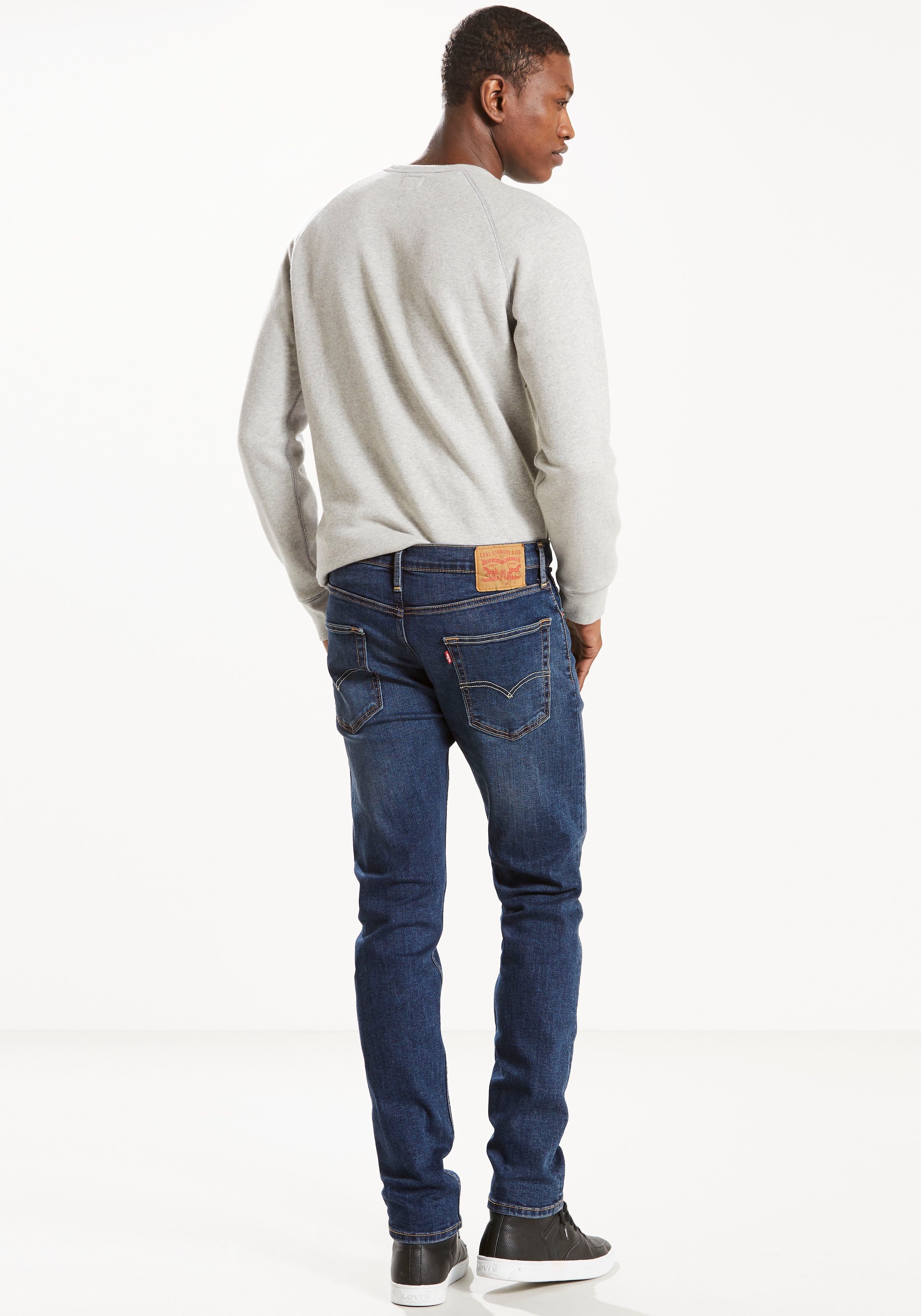 Levi's® Tapered-fit-Jeans »502 TAPER«, in elegantem, modernem Stil