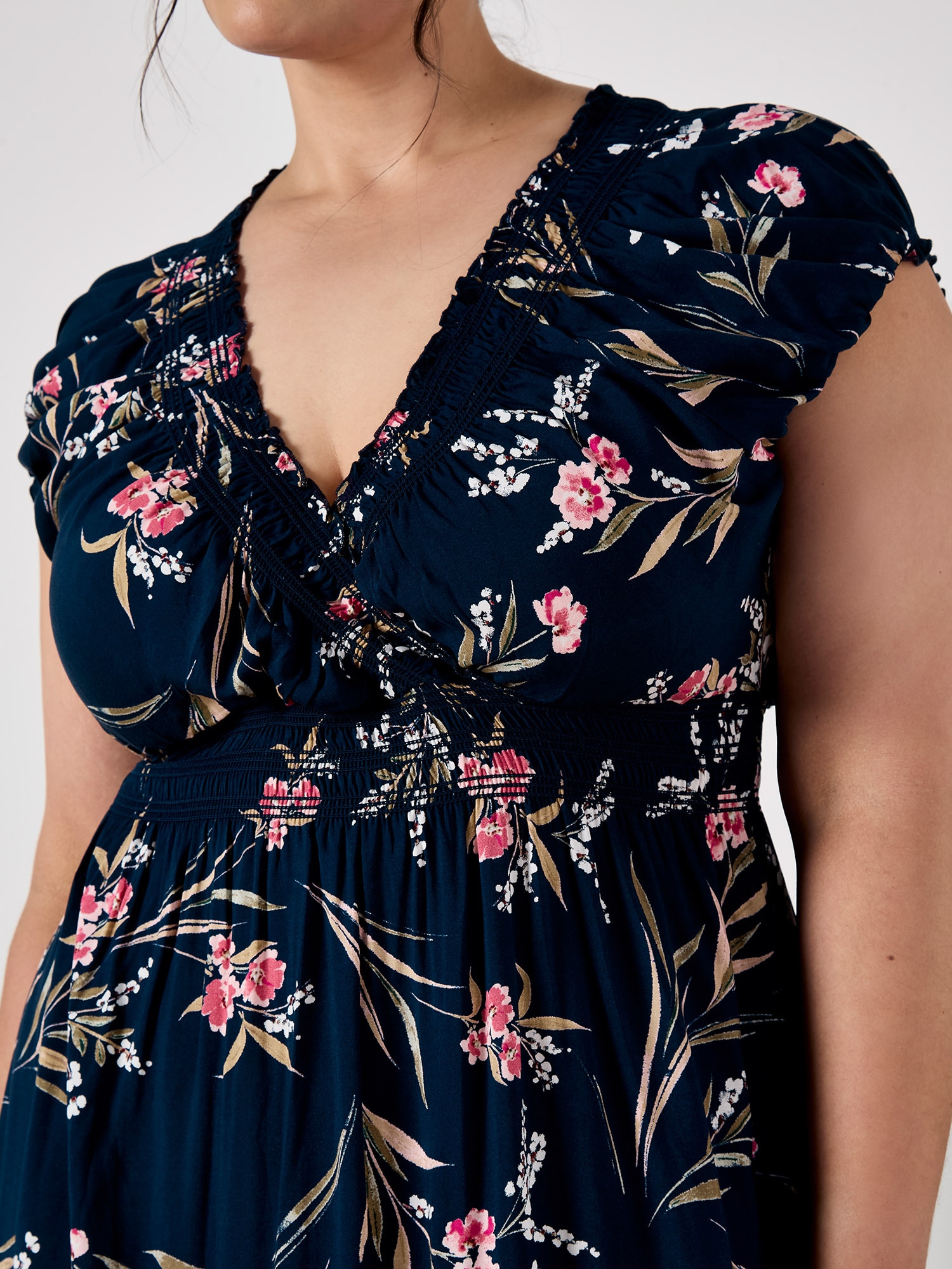 Apricot Druckkleid »Florales Maxikleid« mit gesmokter Taille