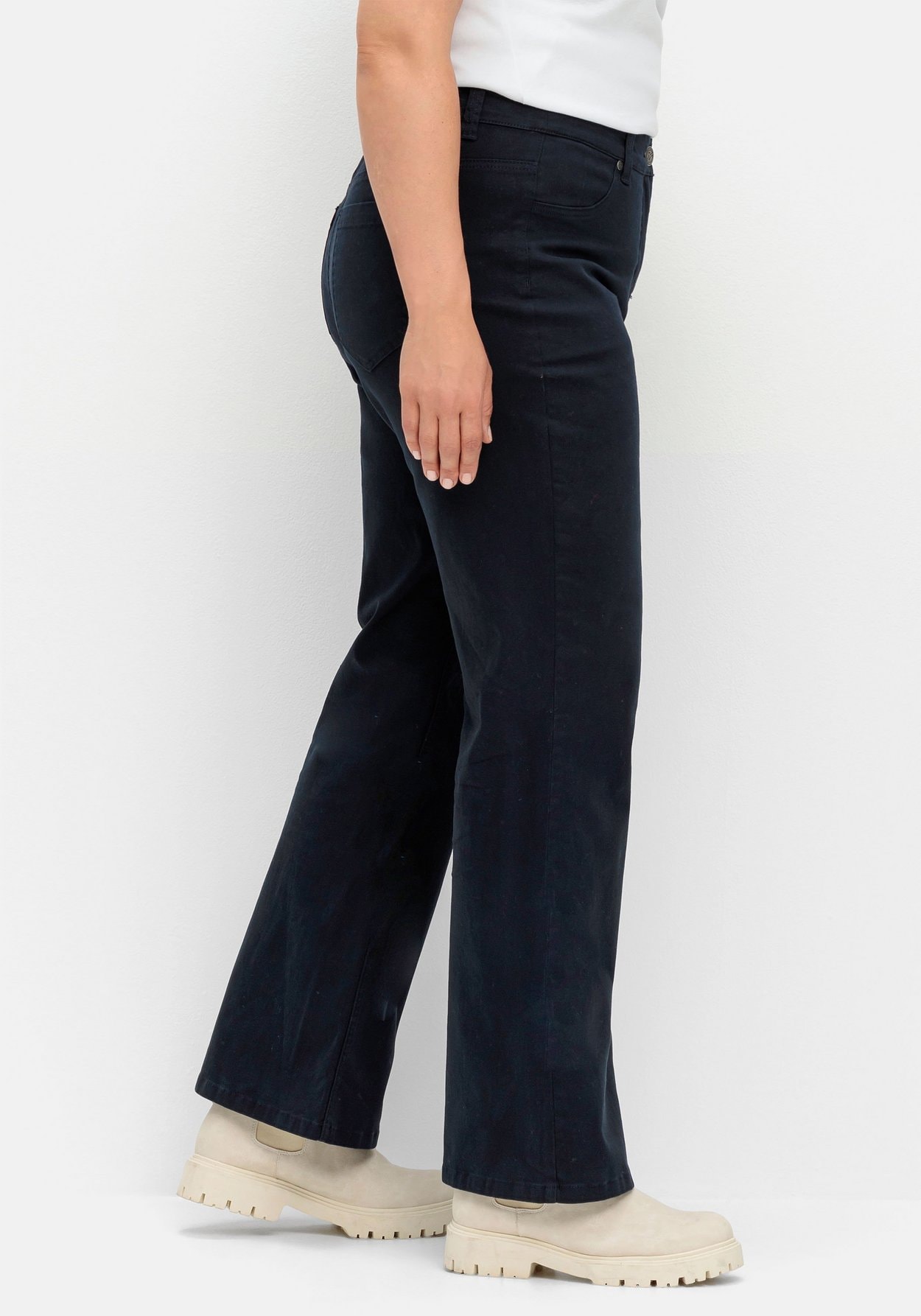 Sheego Stretch-Hose »Twillhose in Bootcutform mit Shaping-Einsatz«