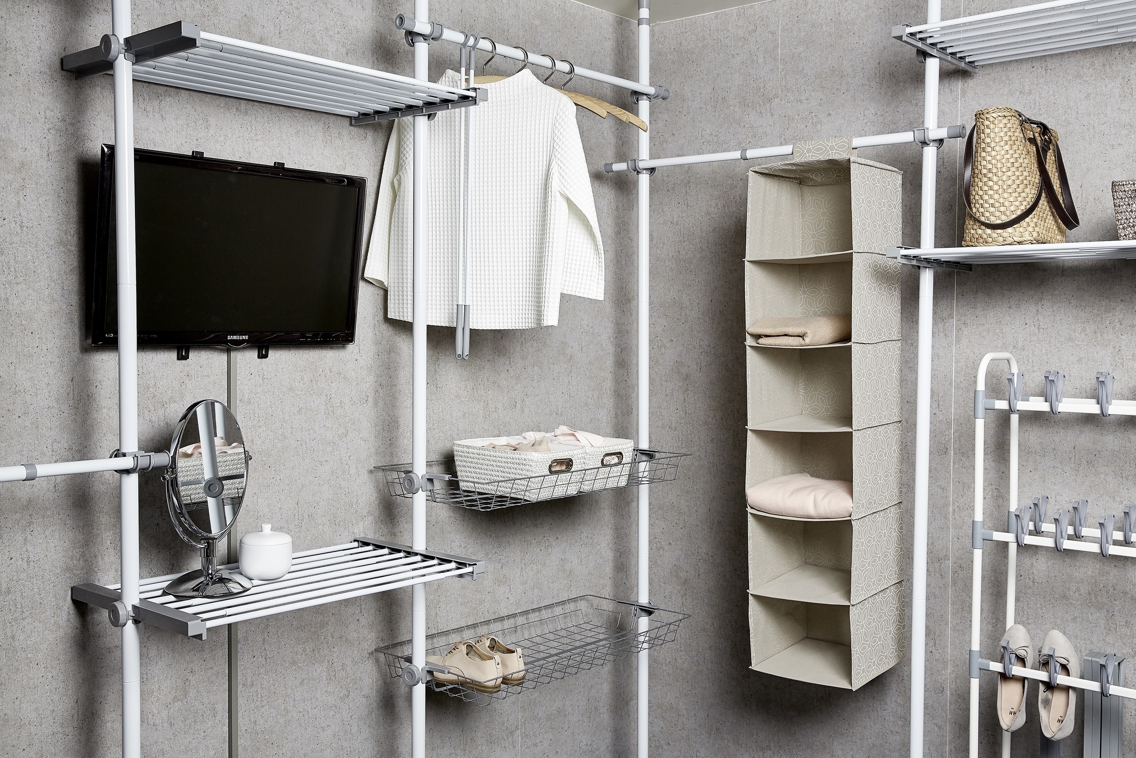 WENKO Teleskopregal »Modell Herkules Twin«, (Set), 2 Trägerstangen, 2 verstellbare Ablagen, ideal für Bad & Abstellkammer