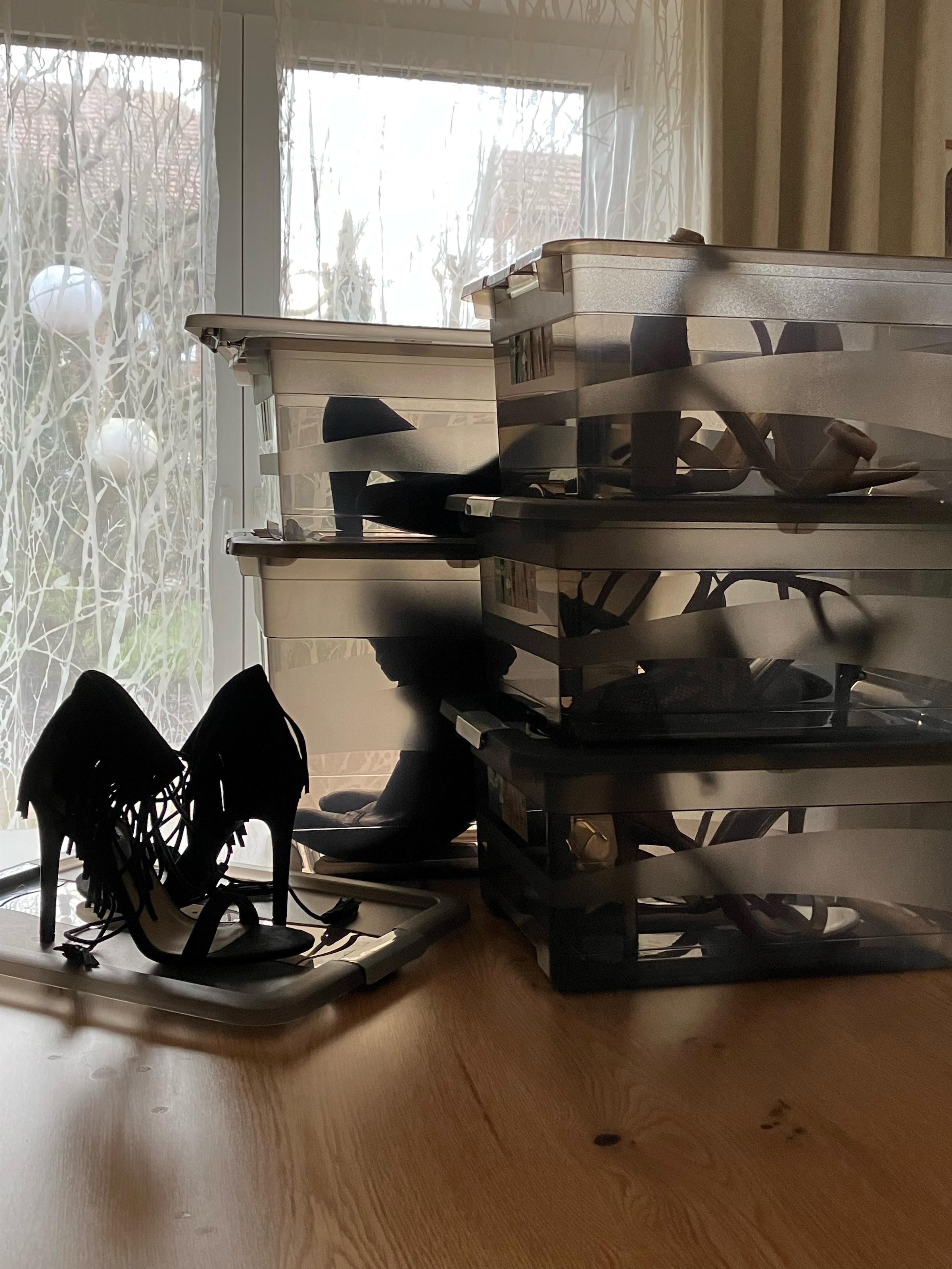 keeeper Aufbewahrungsbox »Cornelia, 4er Set,  52 L, 59,5 x 39,5 x 34 cm« durch Clips verschließbar, Griffe am Boden