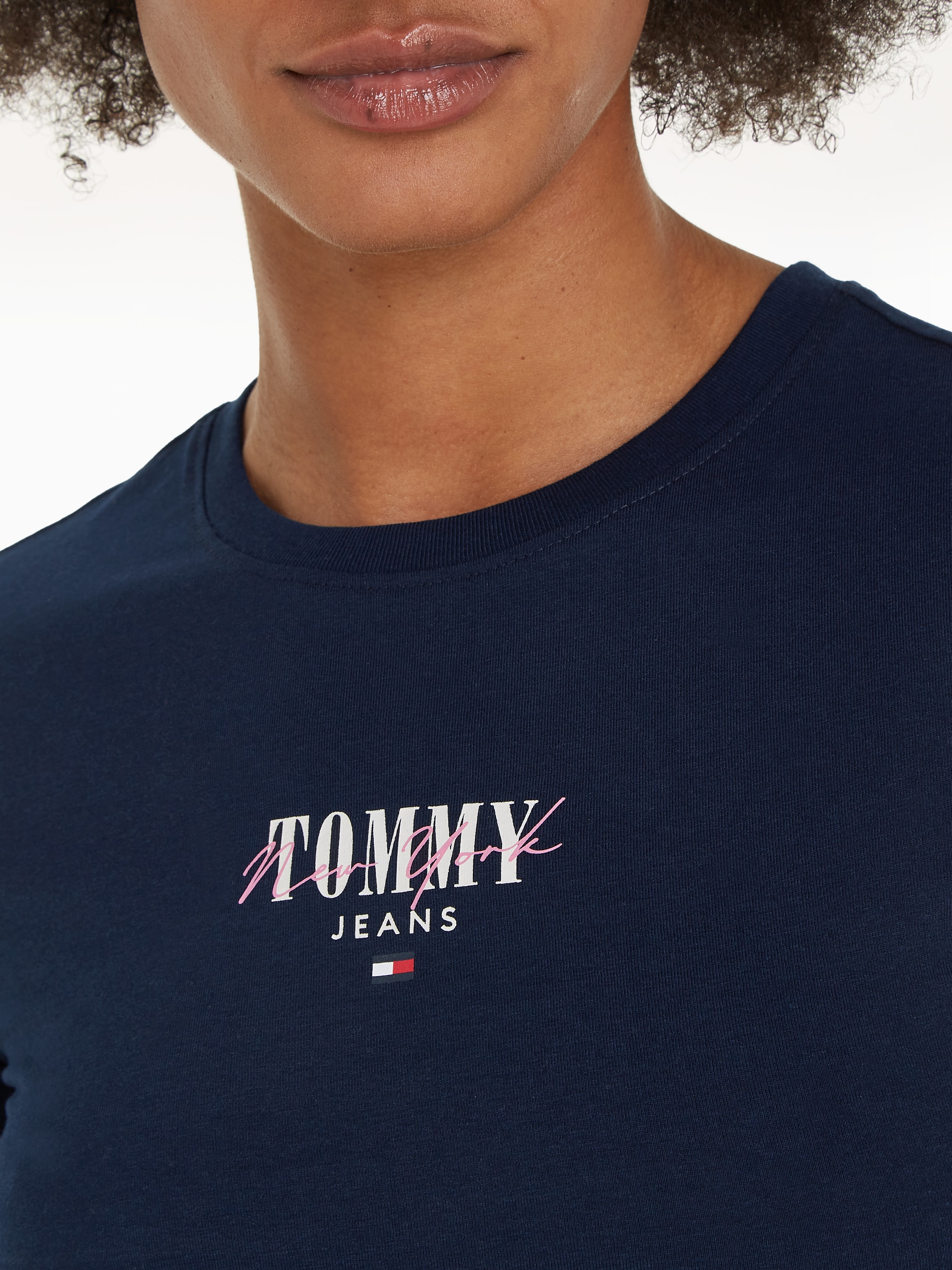 Tommy Jeans Logo-Schriftzug ESSNTL LOGO 1 TEE OTTO EXT«, bei Flag mit SLIM Rundhalsshirt & Jeans Tommy »TJW bestellen