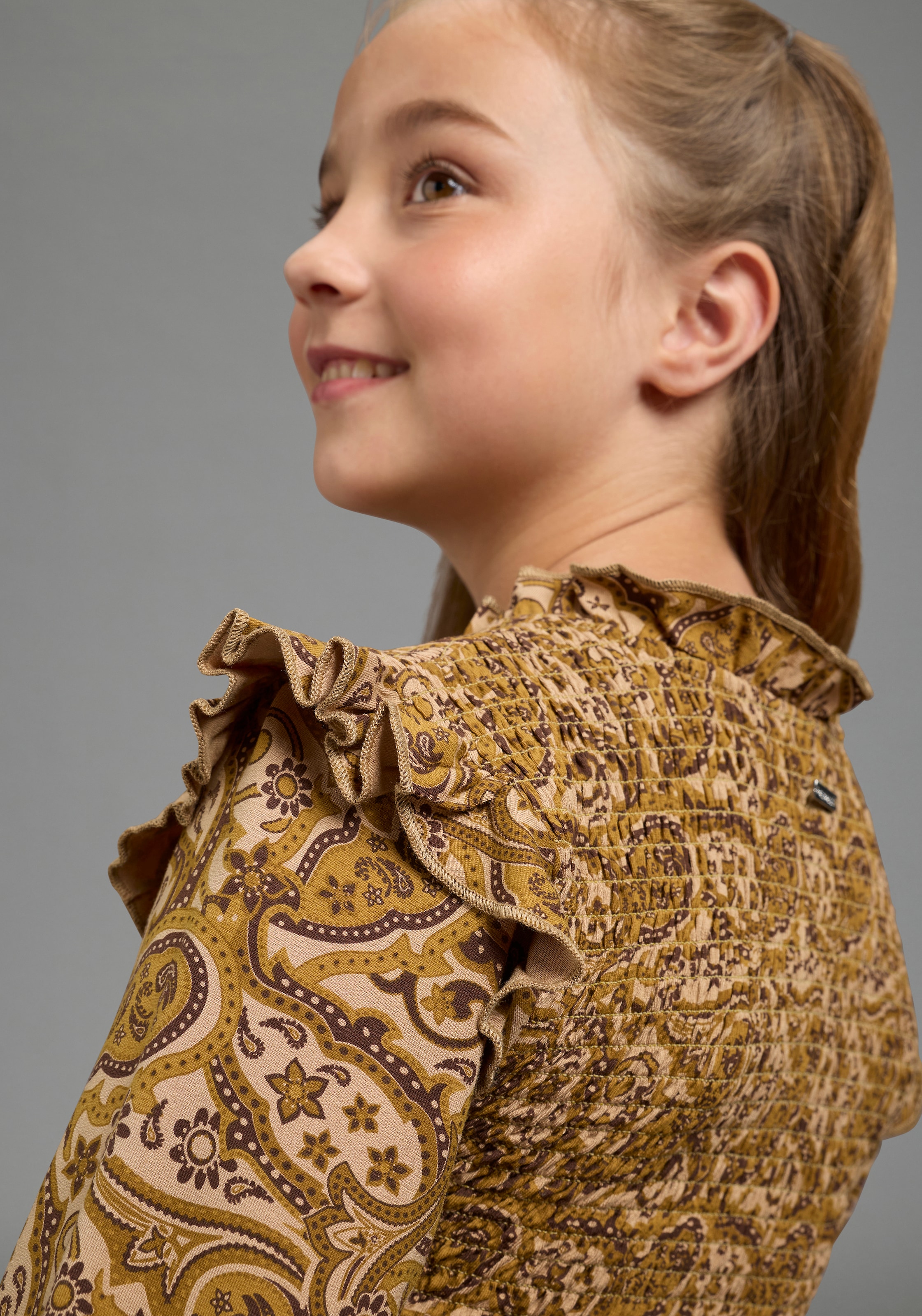 Bruno Banani Langarmshirt »Viskose-Shirt im Allover-Design« extraeng geschnitten, mit Puffärmeln, mit gekräuseltem Ausschnitt