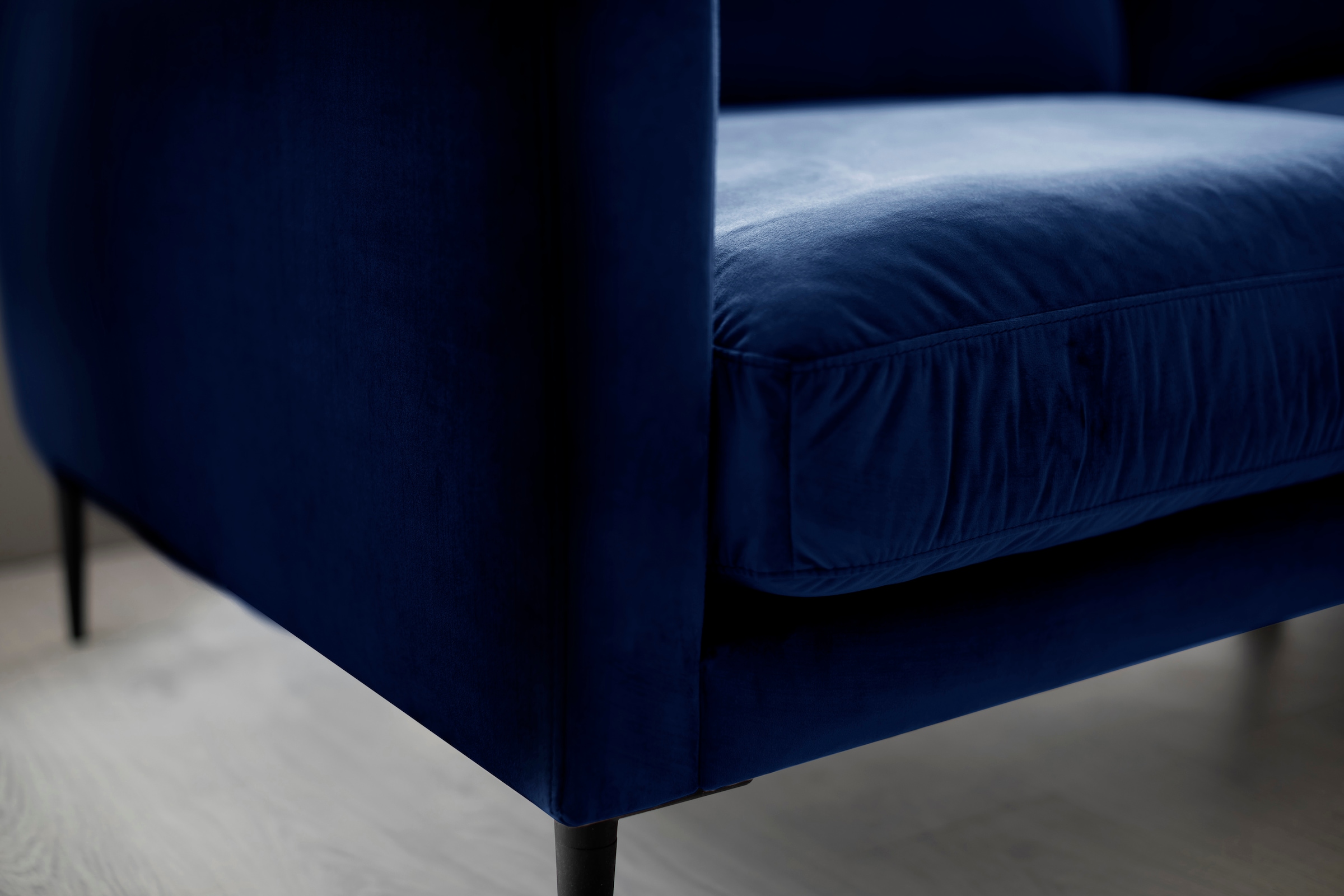 Trends by HG 3-Sitzer »Svea« mit Metallfuß, frei im Raum stellbar
