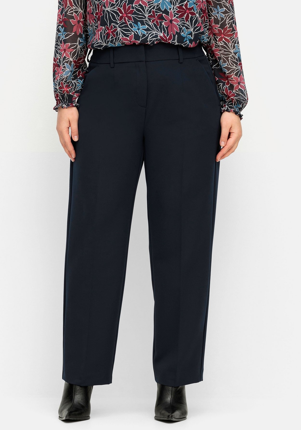 Sheego Stretch-Hose »High-Waist-Hose mit Bügelfalten, in Karottenform«