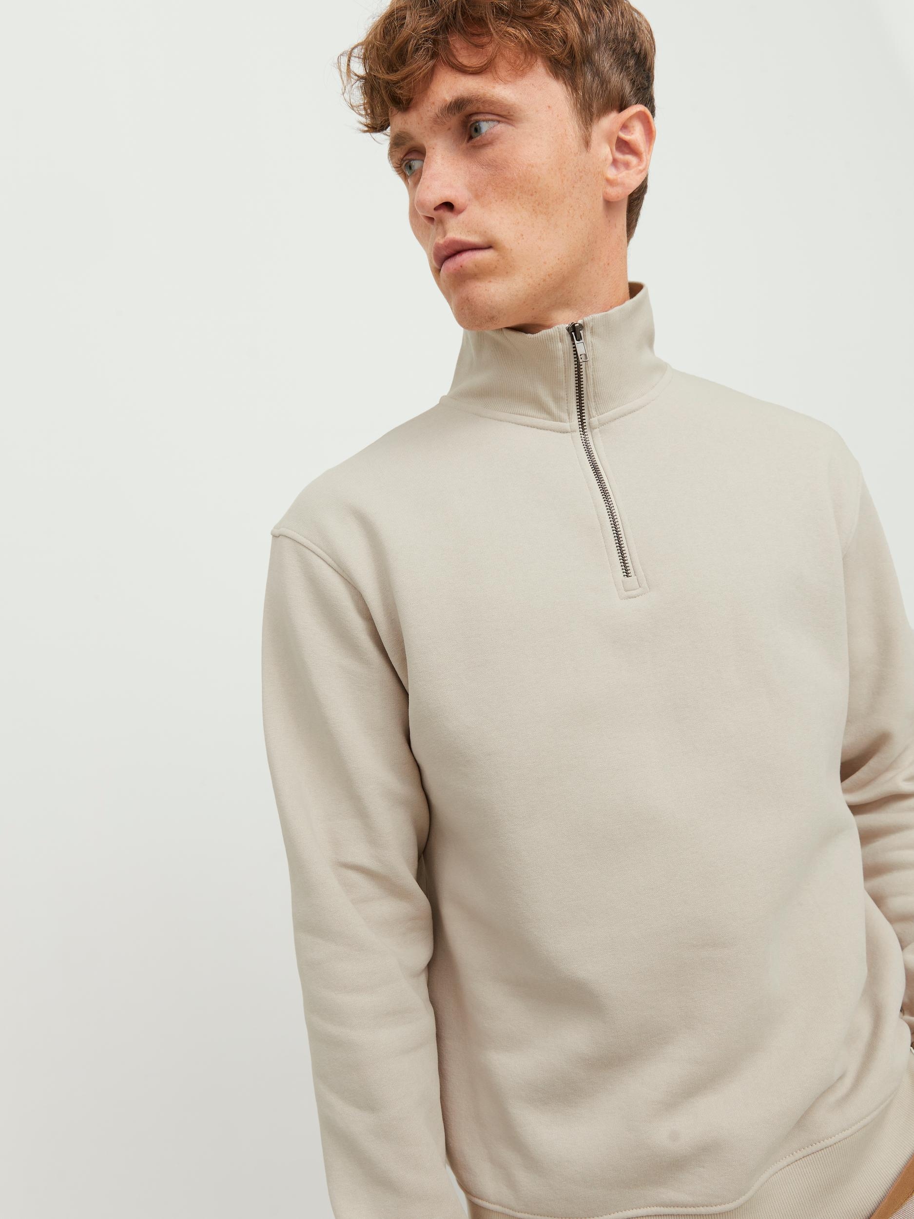 Jack & Jones Sweatshirt »JJEBRADLEY SWEAT HALF ZIP NOOS«, mit Troyer Kragen