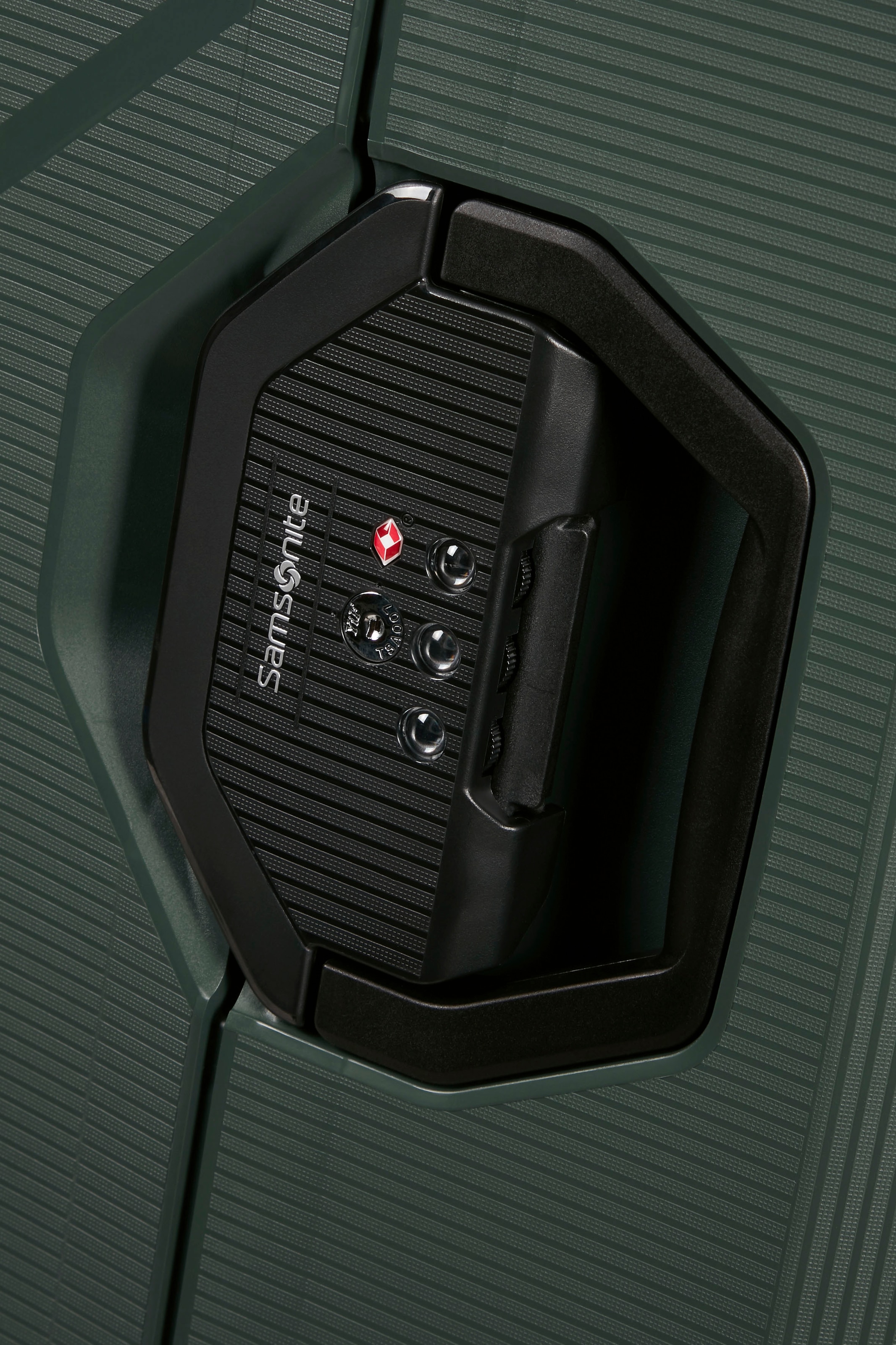 Samsonite Hartschalen-Trolley »MAGNUM ECO, verschiedene Größen und Farben« 38 l 4 Rollen Reisekoffer Trolley Aufgabegepäck TSA-Zahlenschloss  Made in Europe