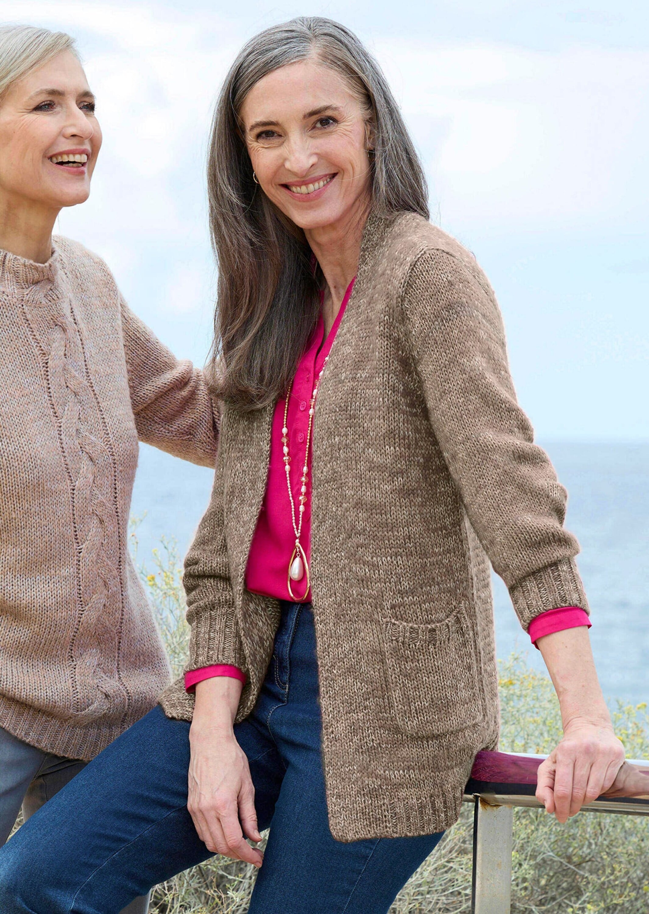 GOLDNER Strickjacke »Kurzgröße Strickjacke mit aufgesetzten Taschen«