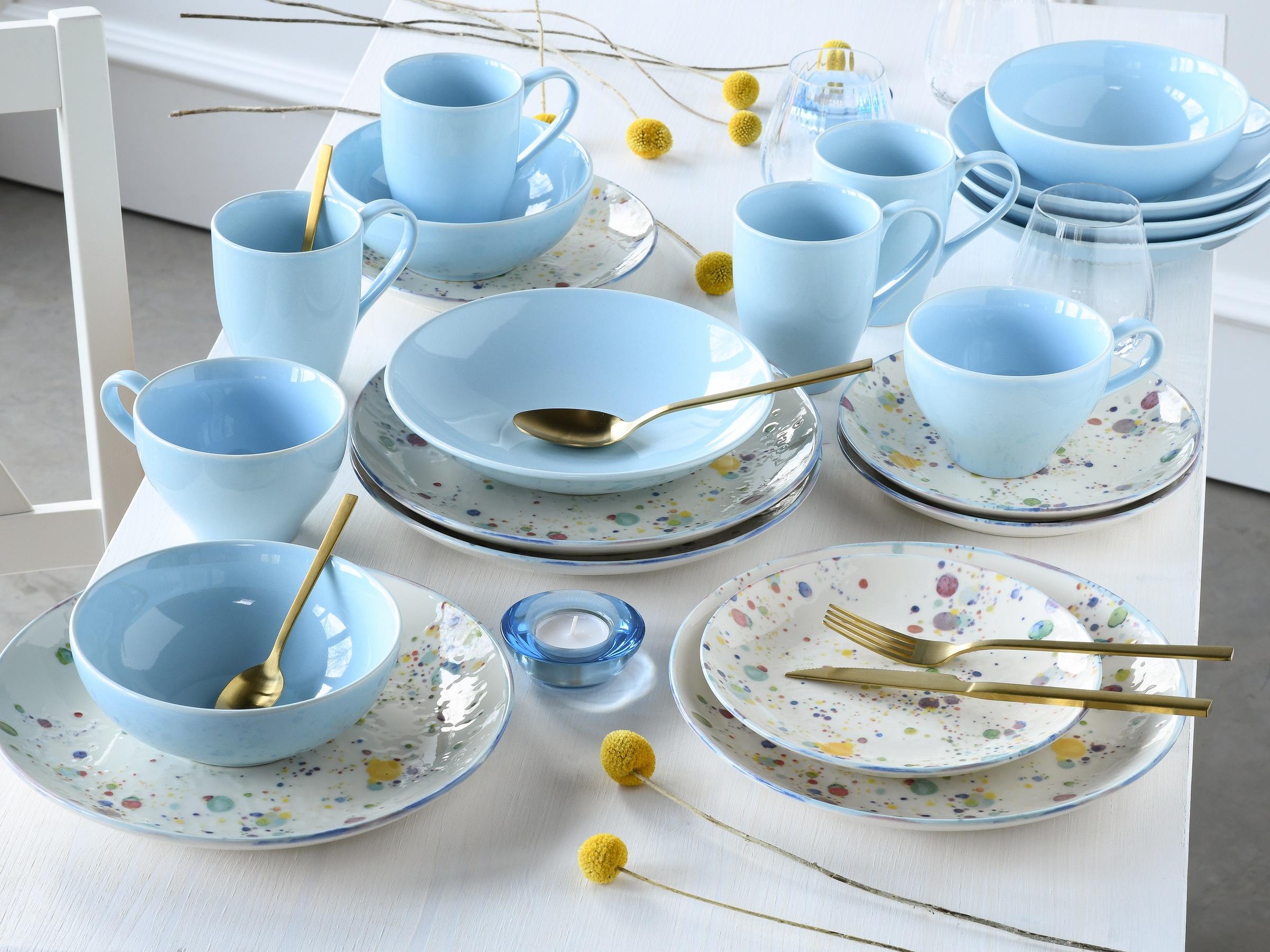 CreaTable Teller-Set »Candy Drops, Tellerset 12-tlg.« Unregelmäßige bunte Punkte, Gute Laune Geschirr, Frisch, Freundlich