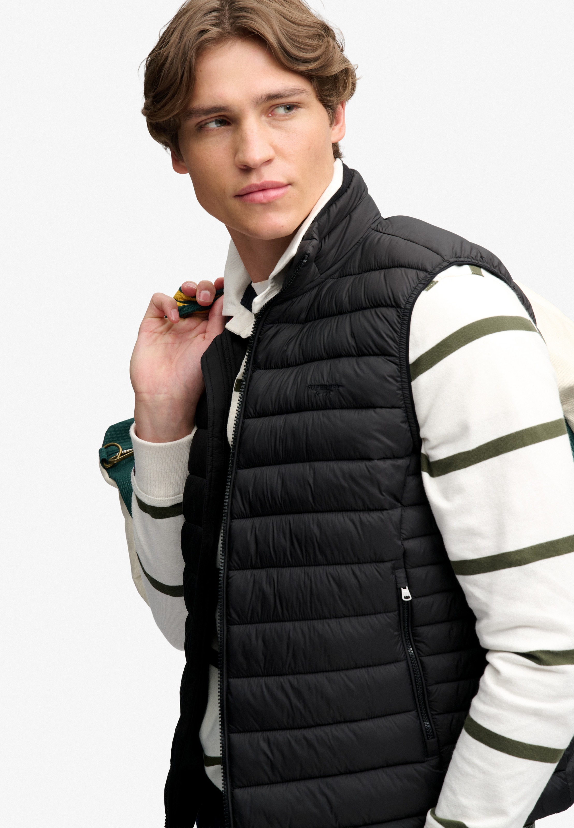 Superdry Steppweste »FUJI LITE PADDED GILET« Kunstfaser, slim fit