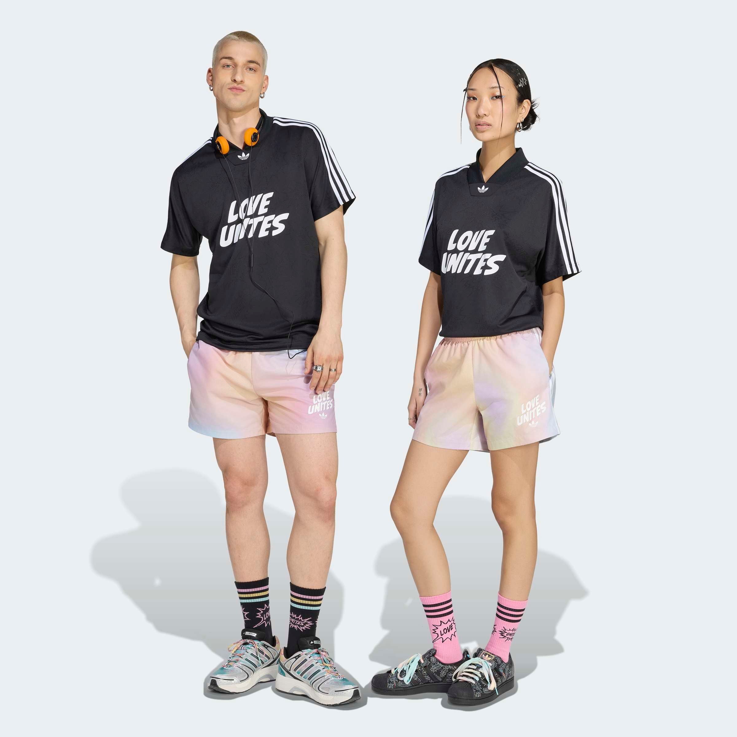 adidas Originals Shorts »PRIDE AOP SHORT«