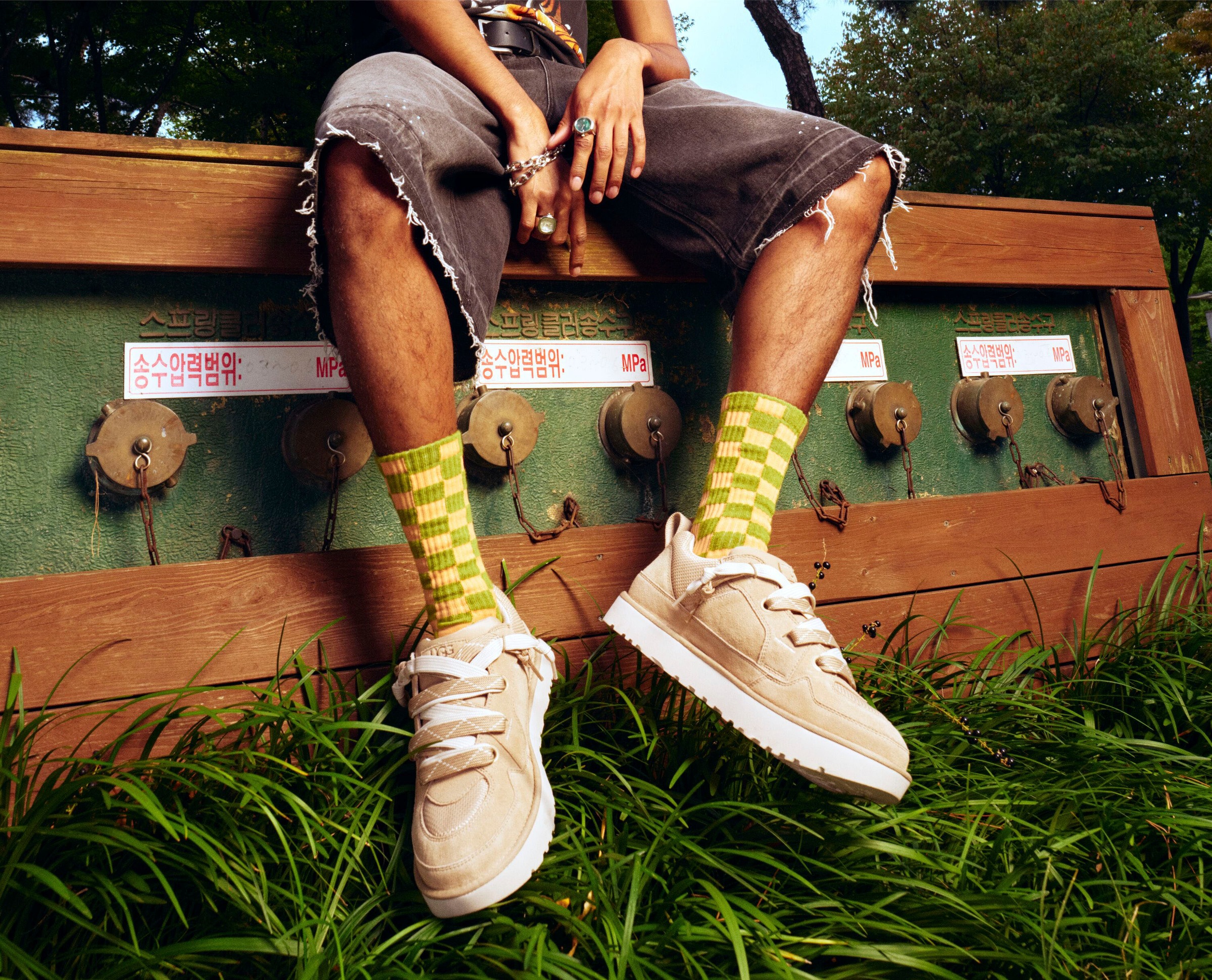 UGG Sneaker »LO LOWMEL«, Sneaker, Freizeitschuh mit trendiger Laufsohle