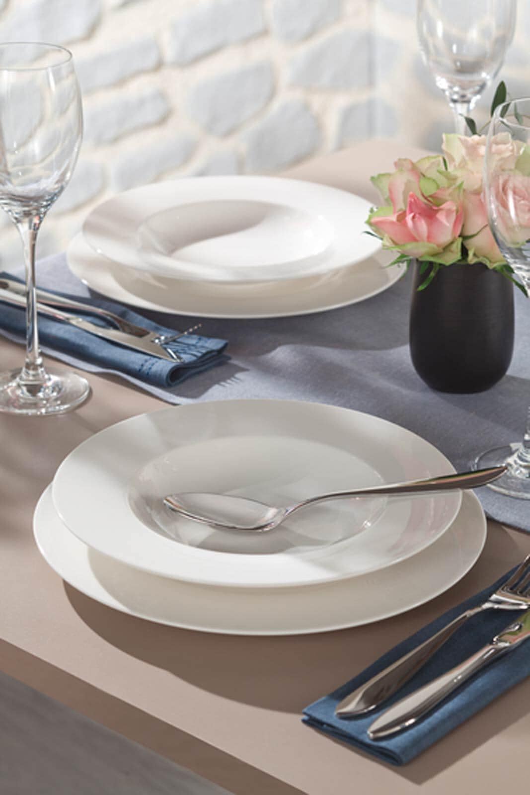 vivo Villeroy & Boch Group Geschirr-Set »Tafelservice Basic White 12er Set weiß« Spülmaschinenfest, Mikrowellensicher