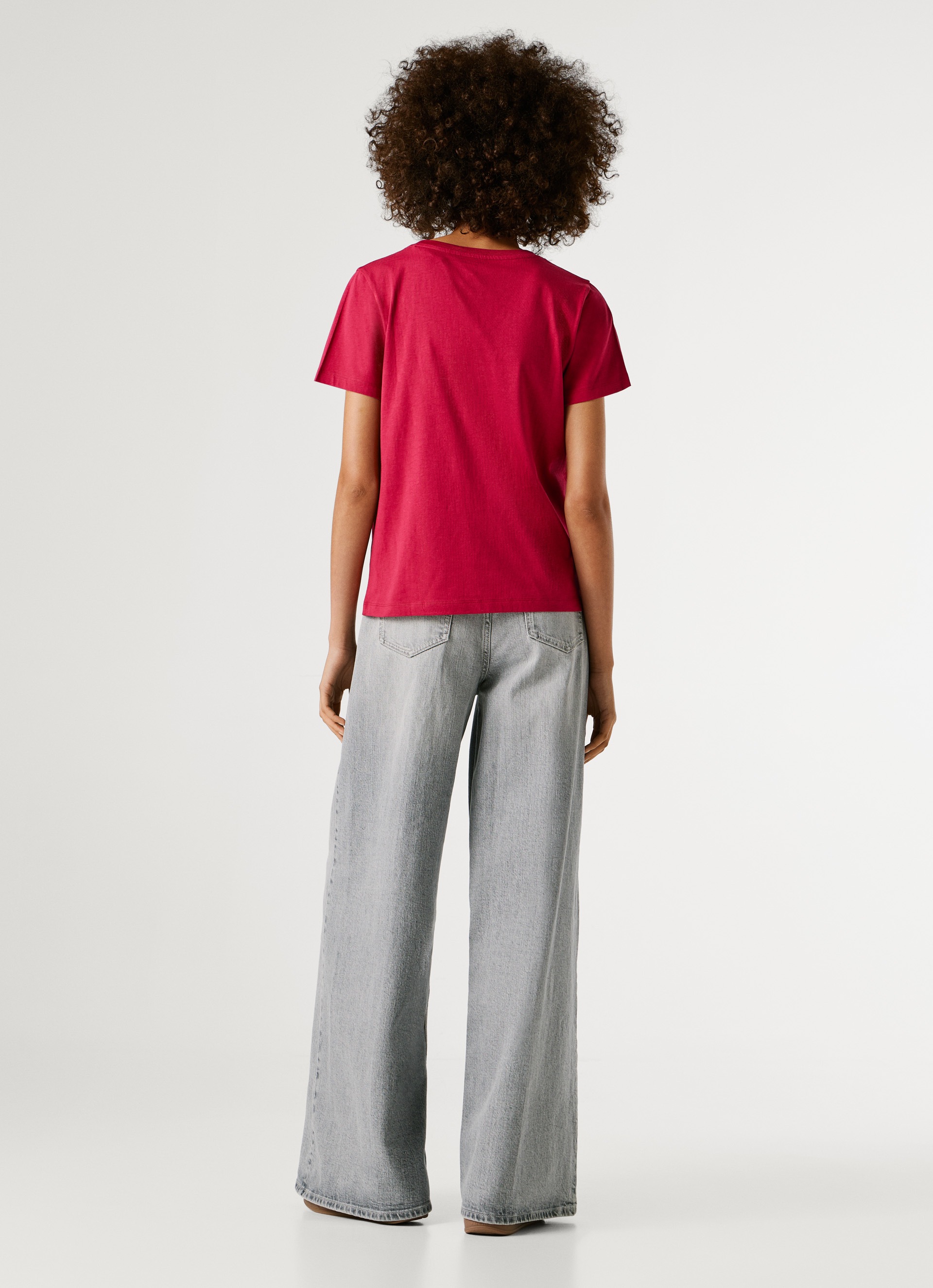 Pepe Jeans T-Shirt »BRADY« mit Rundhals, Nietenapplikation