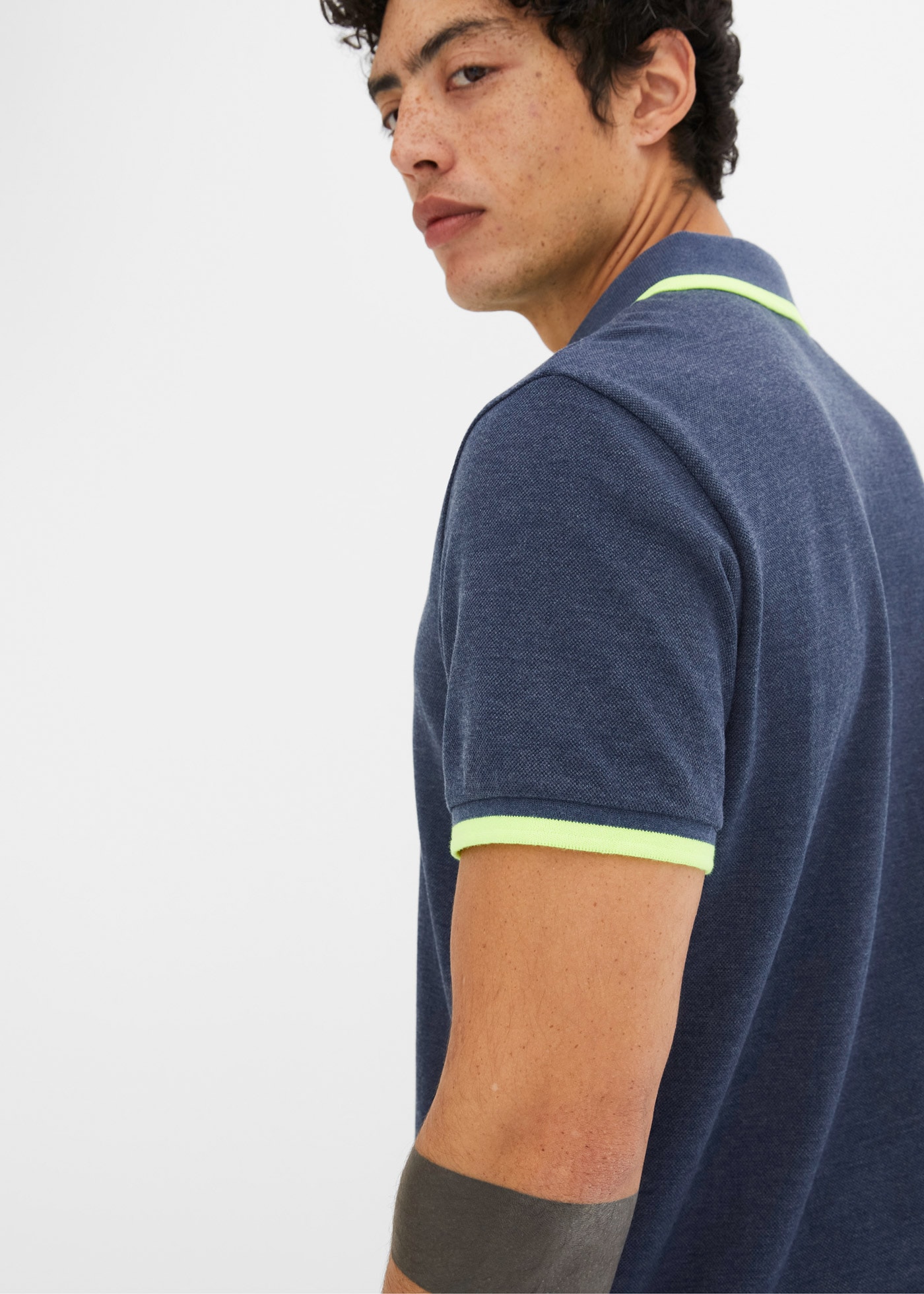 bonprix Poloshirt »Piqué-Poloshirt mit reiner Baumwolle« Piqué-Poloshirt mit reiner Baumwolle