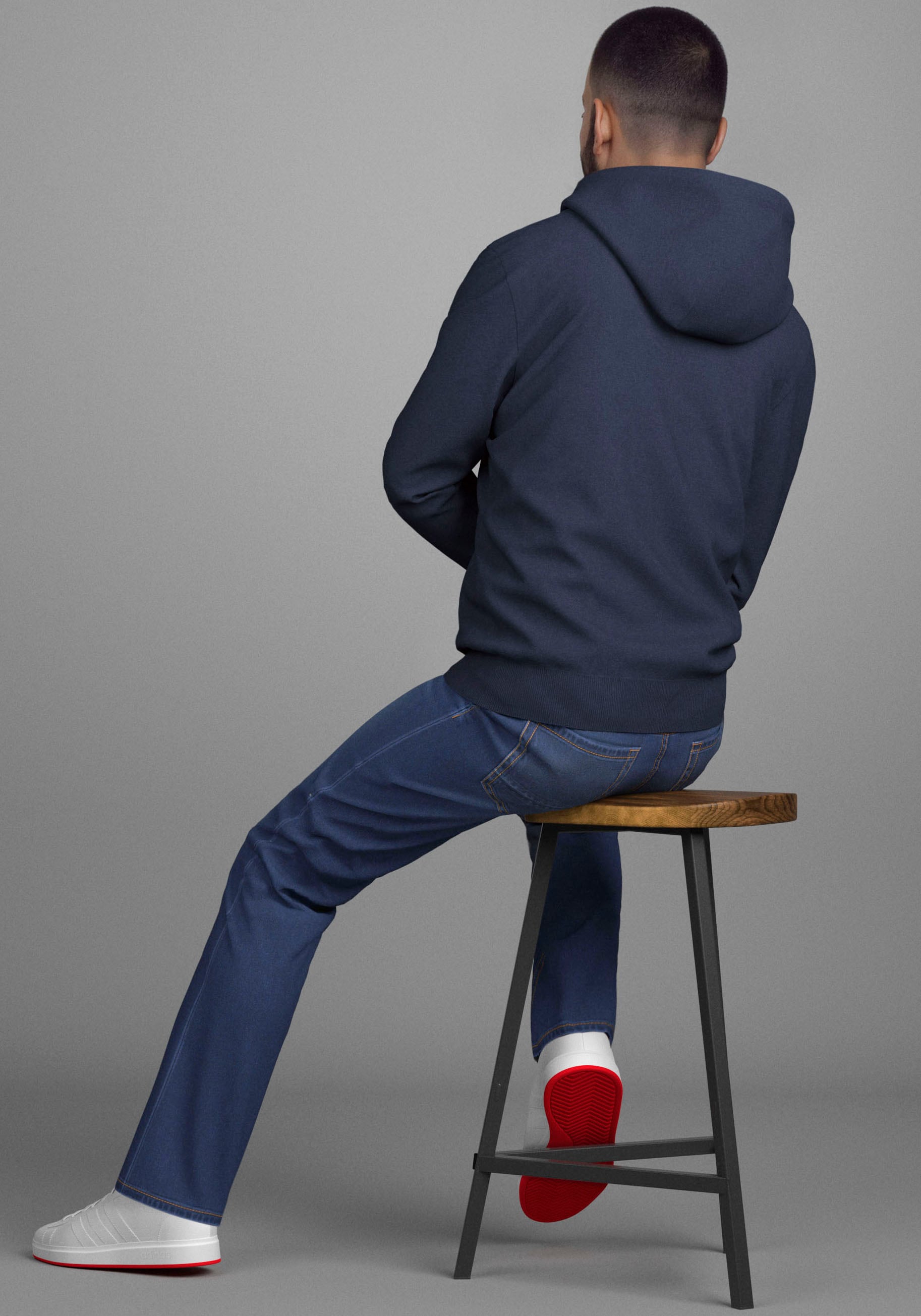 Bruno Banani Sweatjacke , moderner Brustprint
