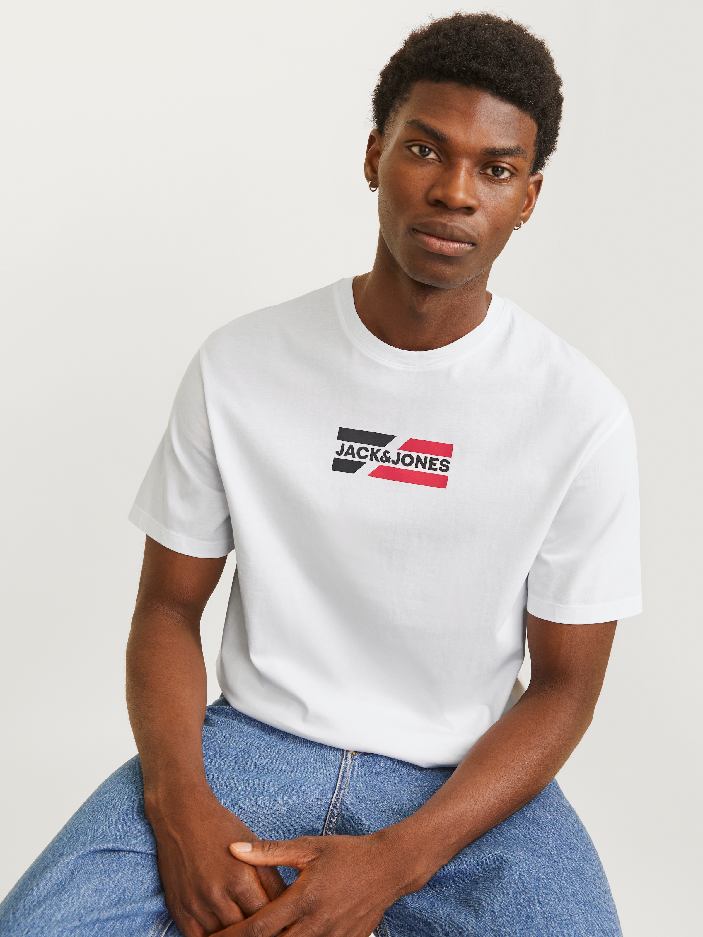 Jack & Jones Rundhalsshirt »JJECORP GRAPHIC TEE SS O-NECK NOOS«, mit Logo Print