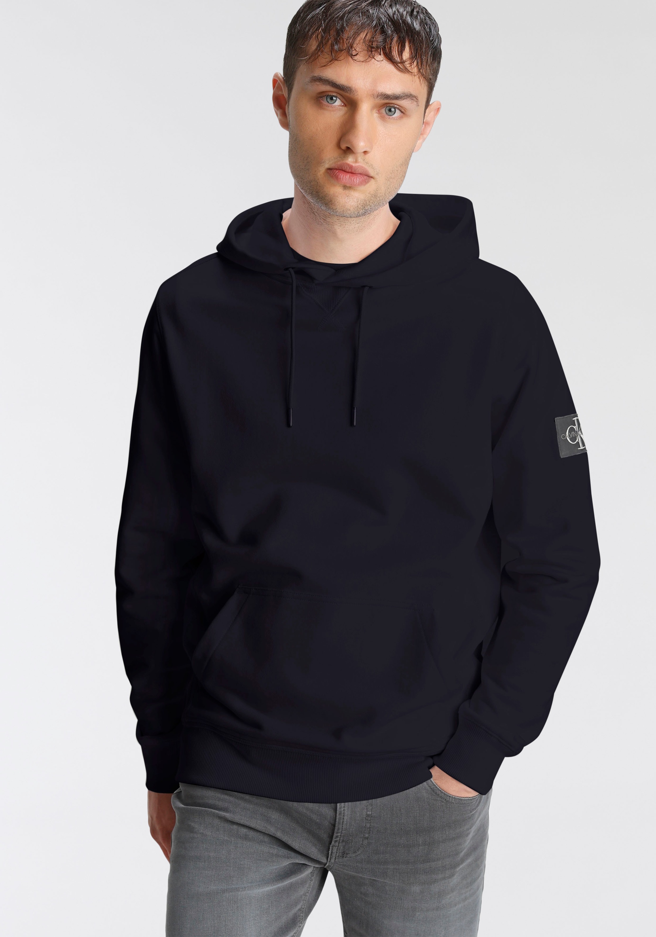 Calvin Klein Jeans Kapuzensweatshirt »MONOGRAM SLEEVE BADGE HOODIE«