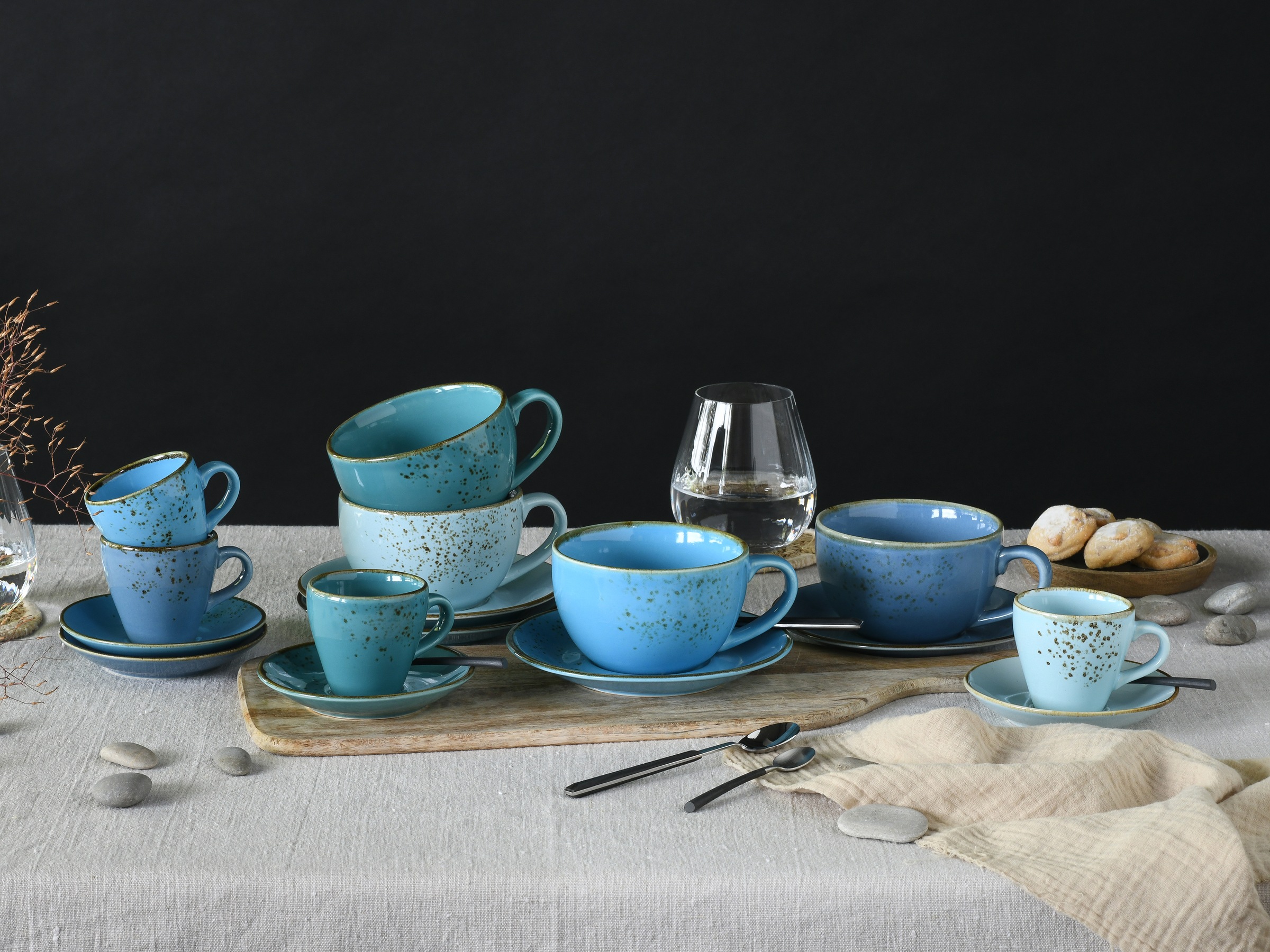 CreaTable Tasse »Tassen Set NATURE COLLECTION Aqua« Bistrotassen, 4 Cappuccinotassen, 4 Espressotassen, je mit Untertassen