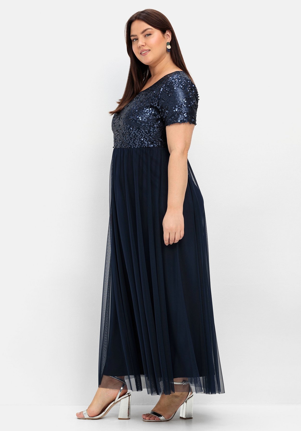 Sheego Abendkleid »Maxikleid in A-Linie mit Pailletten«, in A-Linie mit Pailletten