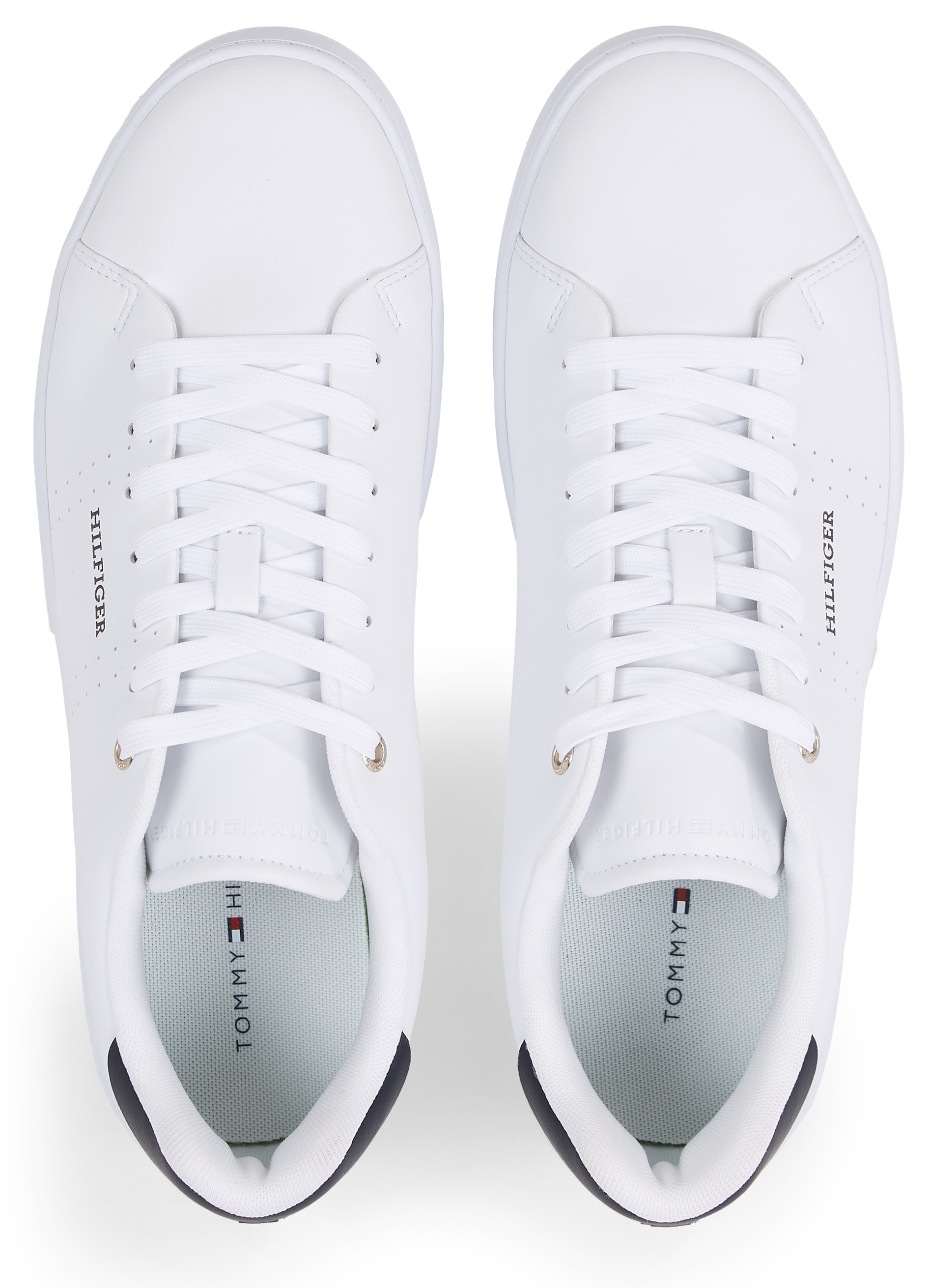 Tommy Hilfiger Sneaker »COURT CUP LTH PERF DETAIL«, mit seitlichem Logoschriftzug, Freizeitschuh, Halbschuh, Schnürschuh