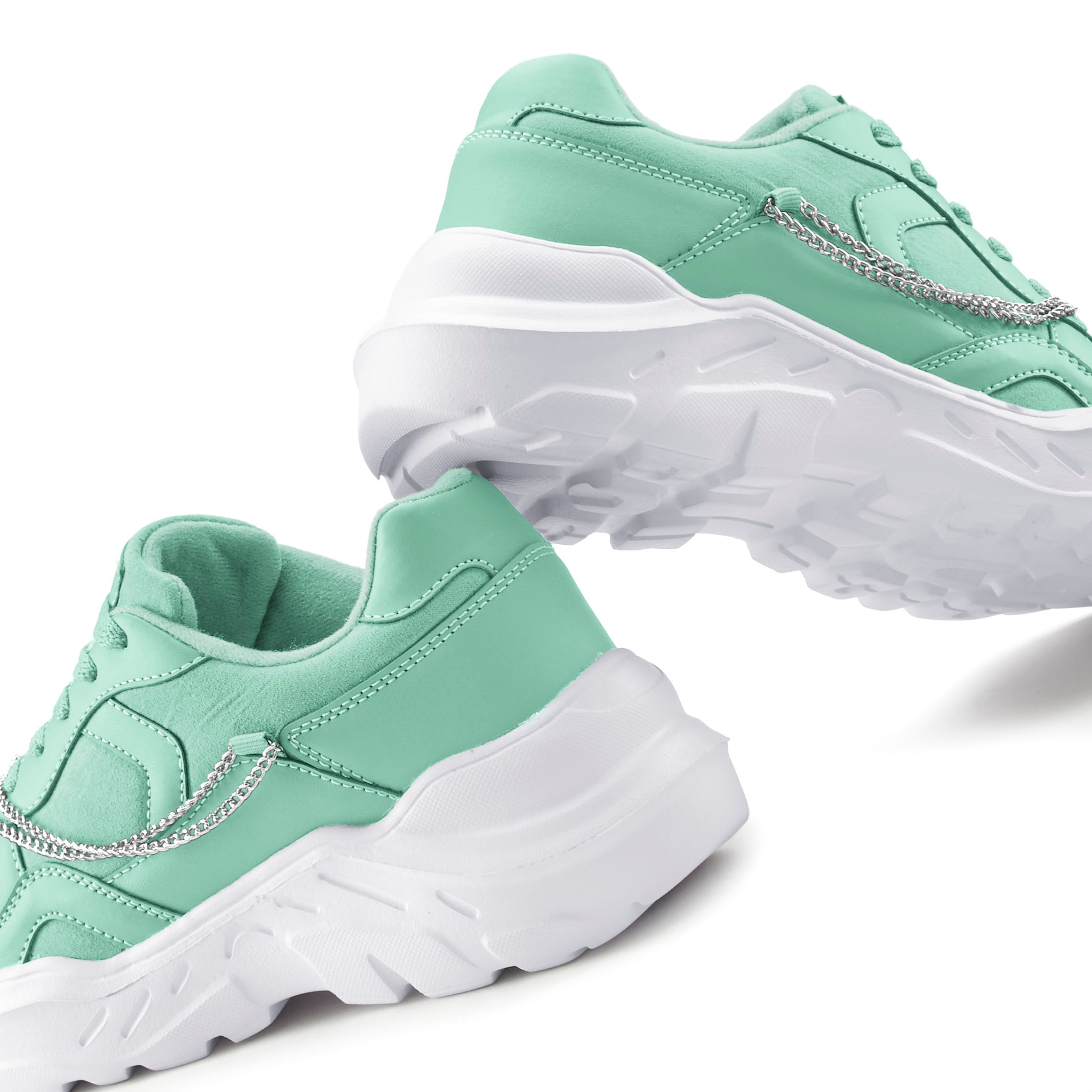 LASCANA Sneaker, mit Chunky-Sohle & Ketten, Schnürhalbschuhe, Freizeitschuhe VEGAN