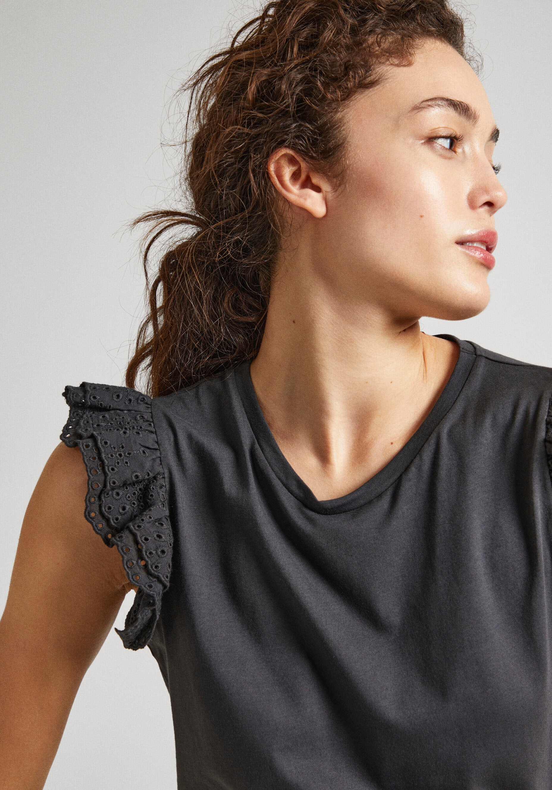 Pepe Jeans T-Shirt »LINDSAY«, mit Rüschen