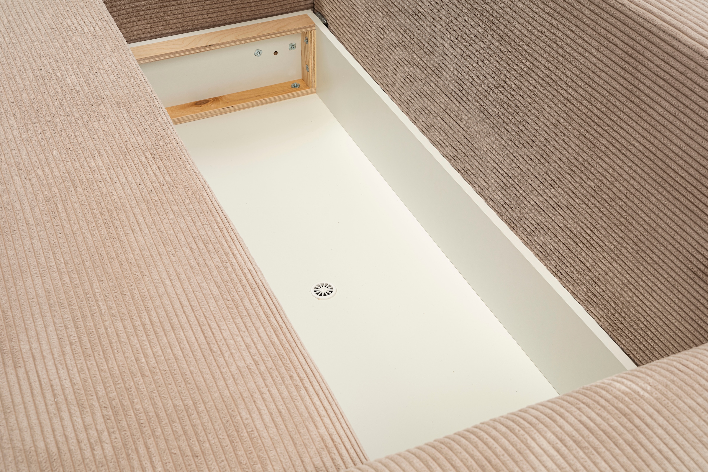 WERK2 Ecksofa »Amsterdam, zeitlos und elegant, Breite 300cm, L-Form« Design Ecksofa mit hohem Komfort, Schlaffunktion & Bettkasten