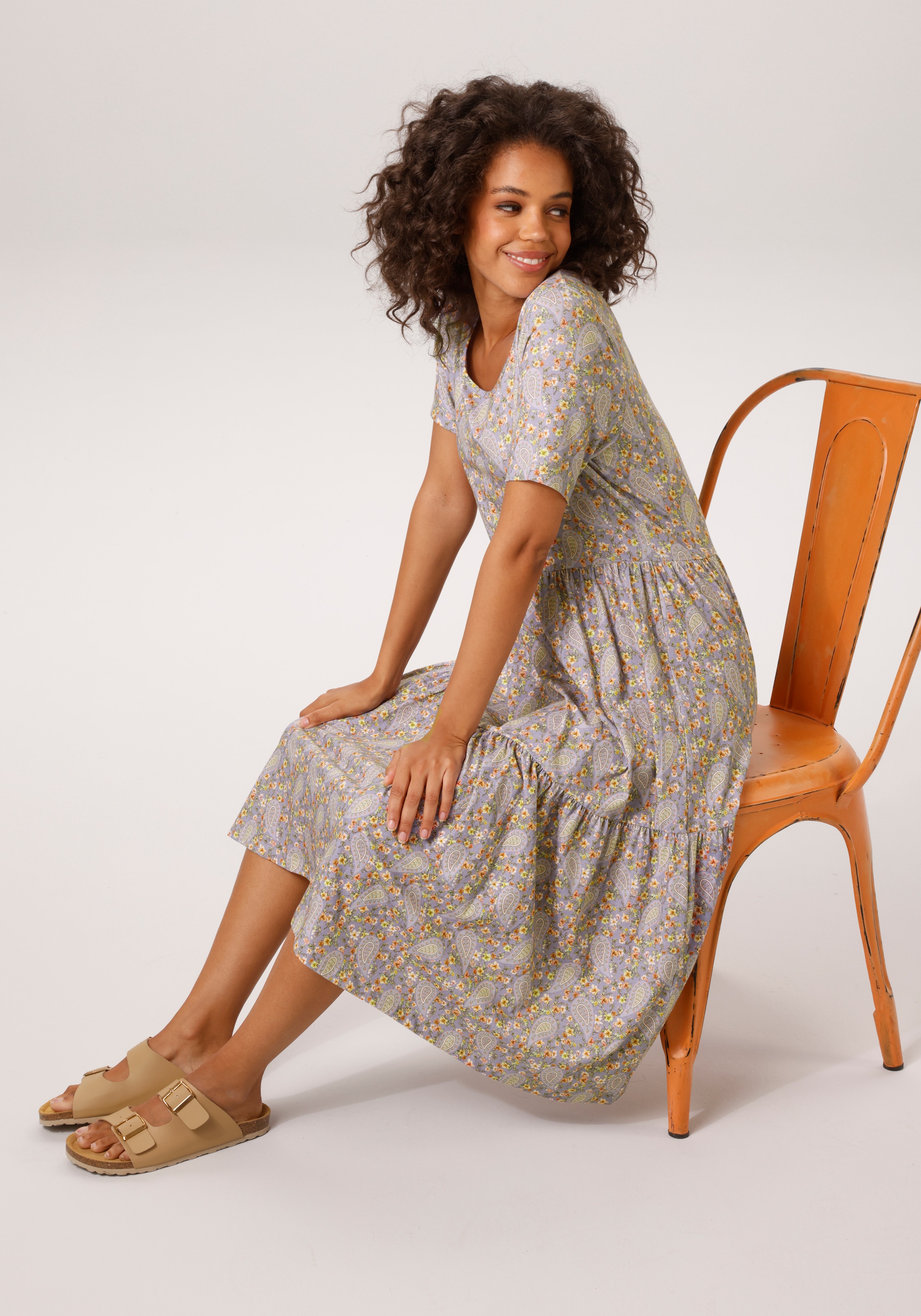 Aniston CASUAL Sommerkleid mit romantischem Blumendruck und Paisley-Muster - NEUE KOLLEKTION