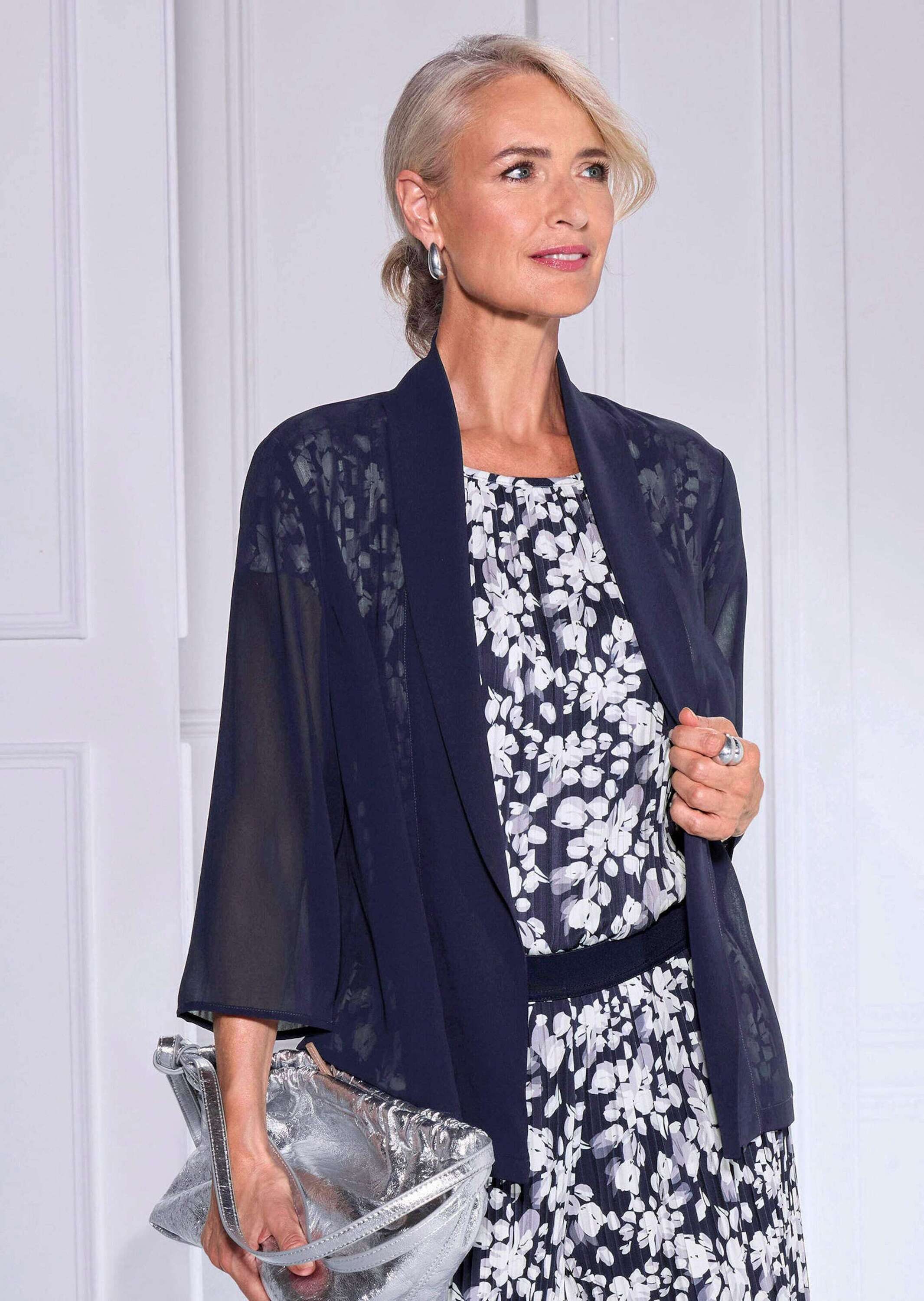 GOLDNER Jackenblazer »Blaue leichte Jacke mit Schalkragen, Halbarm«