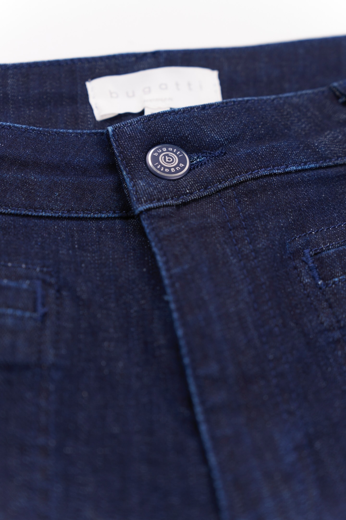 bugatti 5-Pocket-Jeans, mit Bügelfalte