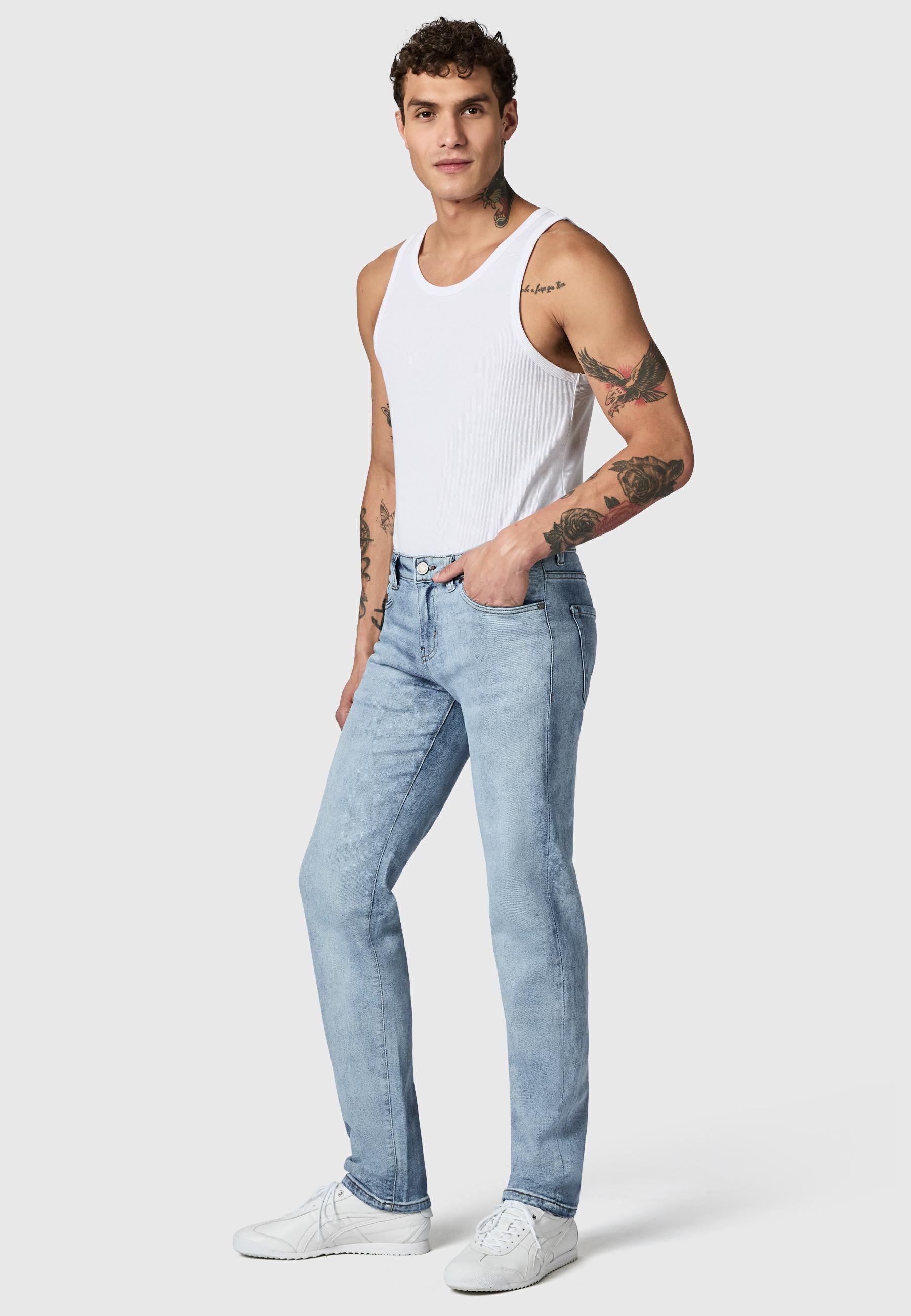 PEAK TIME Tapered-fit-Jeans »Tapered-fit-Jeans Cosmis« Herren Tapered Jeans mit Logoprägung