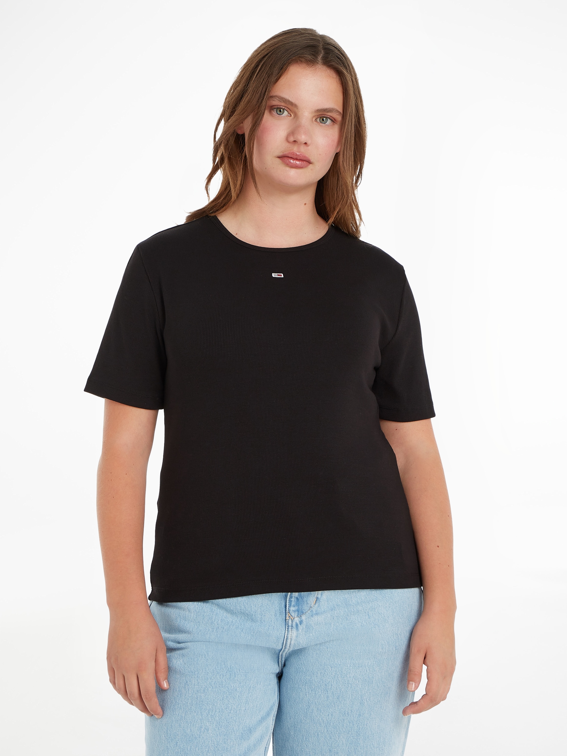 Tommy Jeans Curve Rundhalsshirt »TJW CRV bei CURVE,mit BBY tlg.), OTTOversand SIZE ESSENTIAL Jeans-Logostickerei PLUS SS«, Tommy (1 RIB