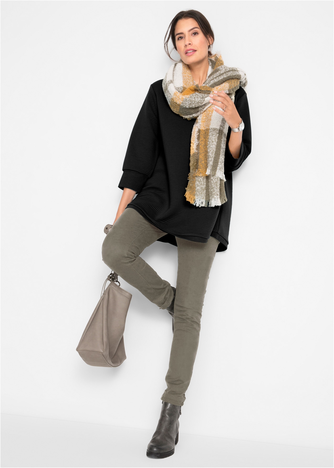 bonprix Sweatshirt , langer Schnitt, mit U-Bootausschnitt, mit Ballonärmeln
