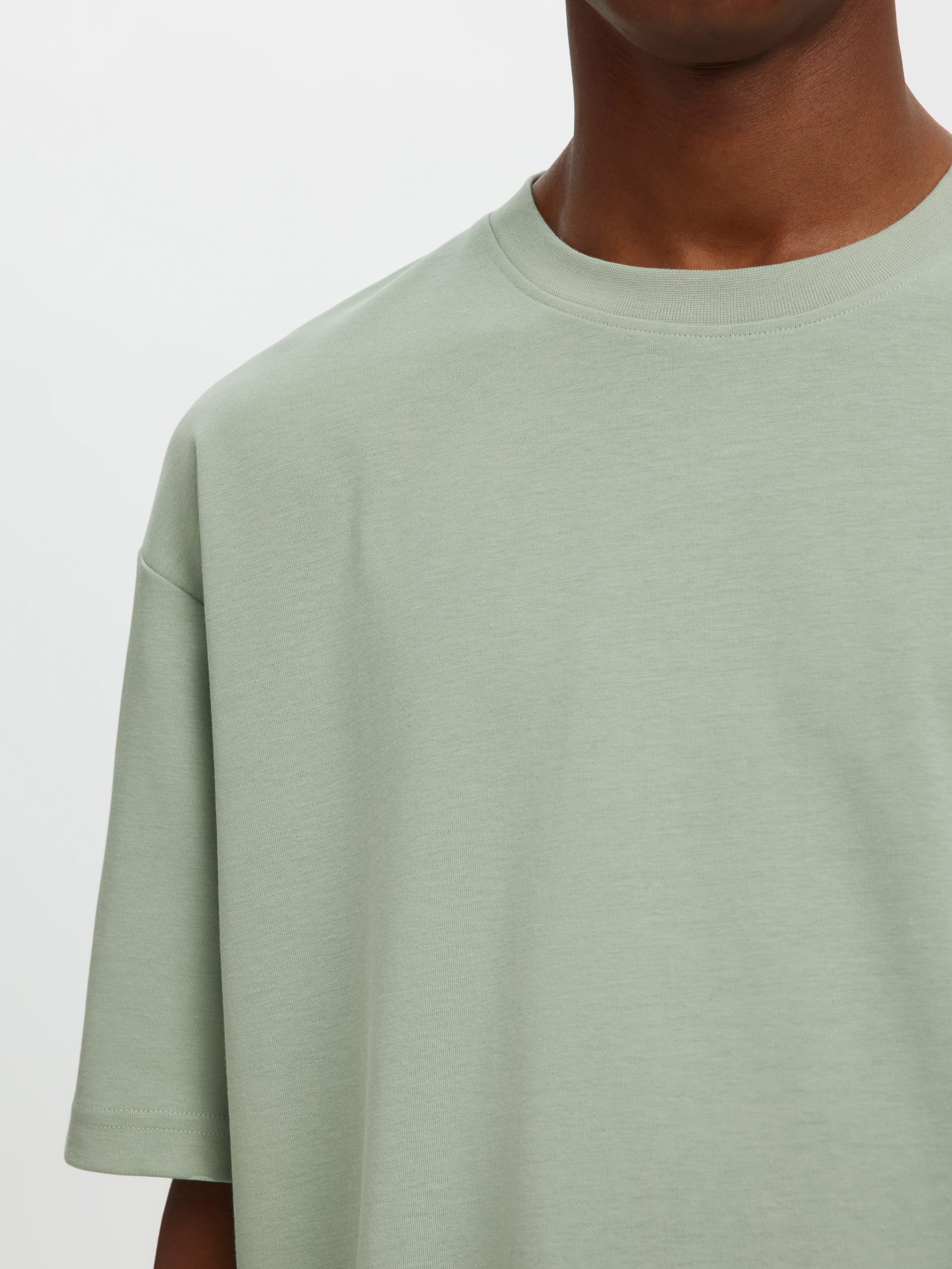 SELECTED Rundhalsshirt »SLHLOOSEOSCAR SS O-NECK TEE NOOS«