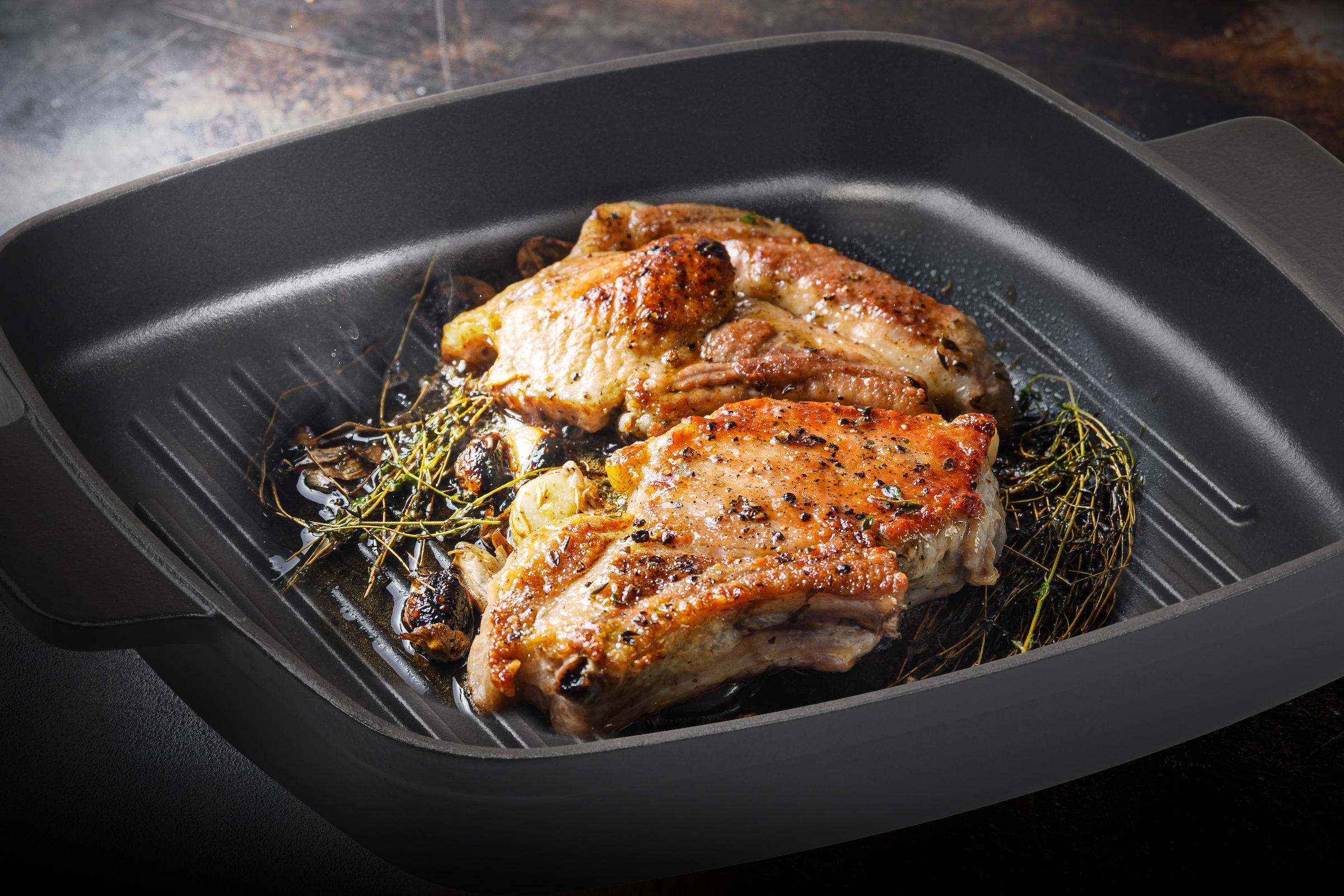 Hanseatic Grillpfanne »hanseatic« Gusseisen 2 Stk. tlg. inkl. Steakpresse und Griffschutz für Induktion