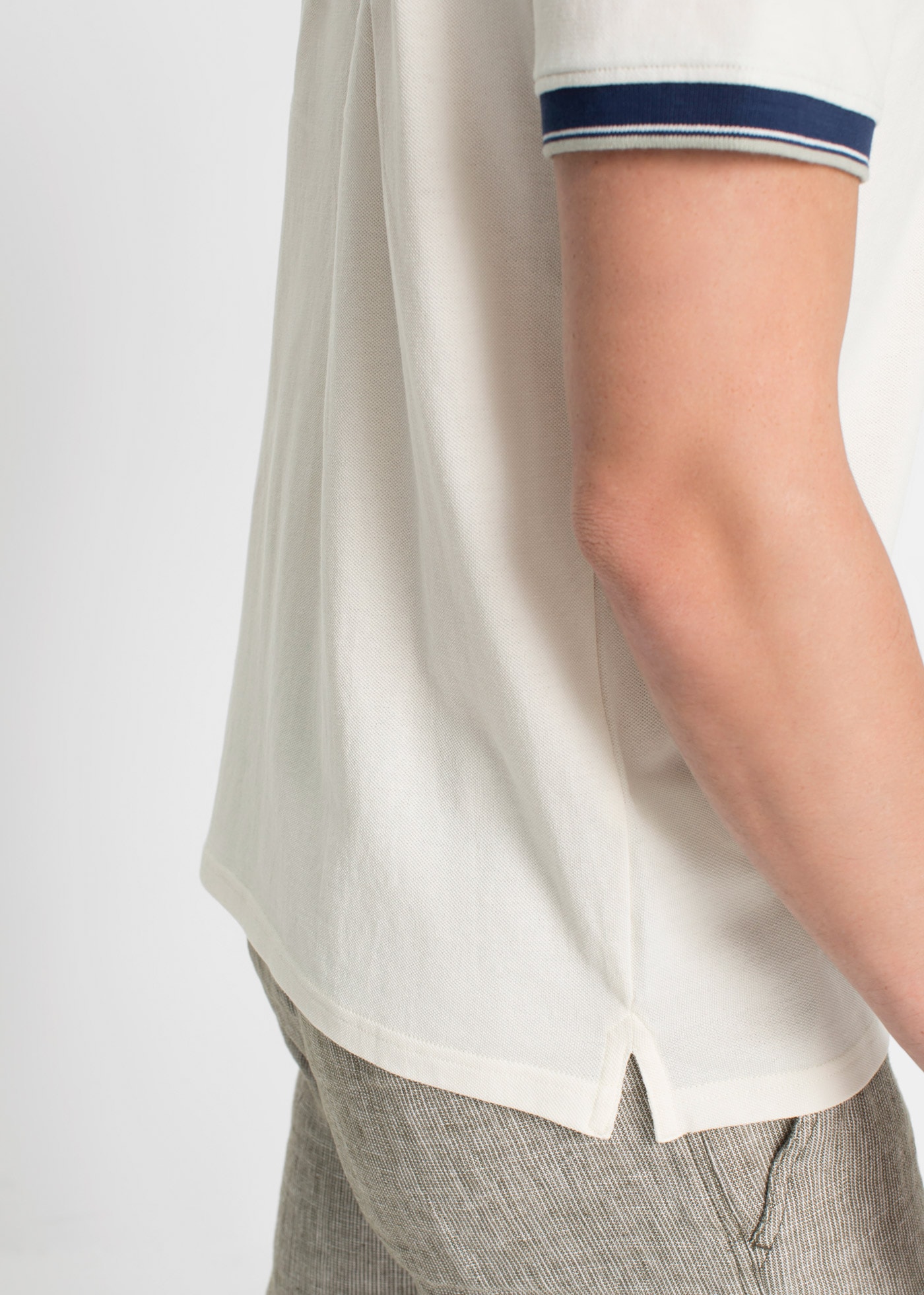 bonprix Poloshirt Packung, 3 Regular Fit, Kurzarm, mit dezenter Bruststickerei, aus Baumwolle