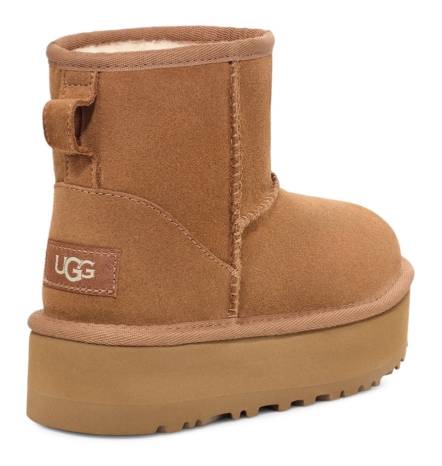 UGG Plateaustiefel »KIDS' CLASSIC MINI PLATFORM«, Winterboots, Plateau Boots, Schlupfstiefel mit Warmfutter